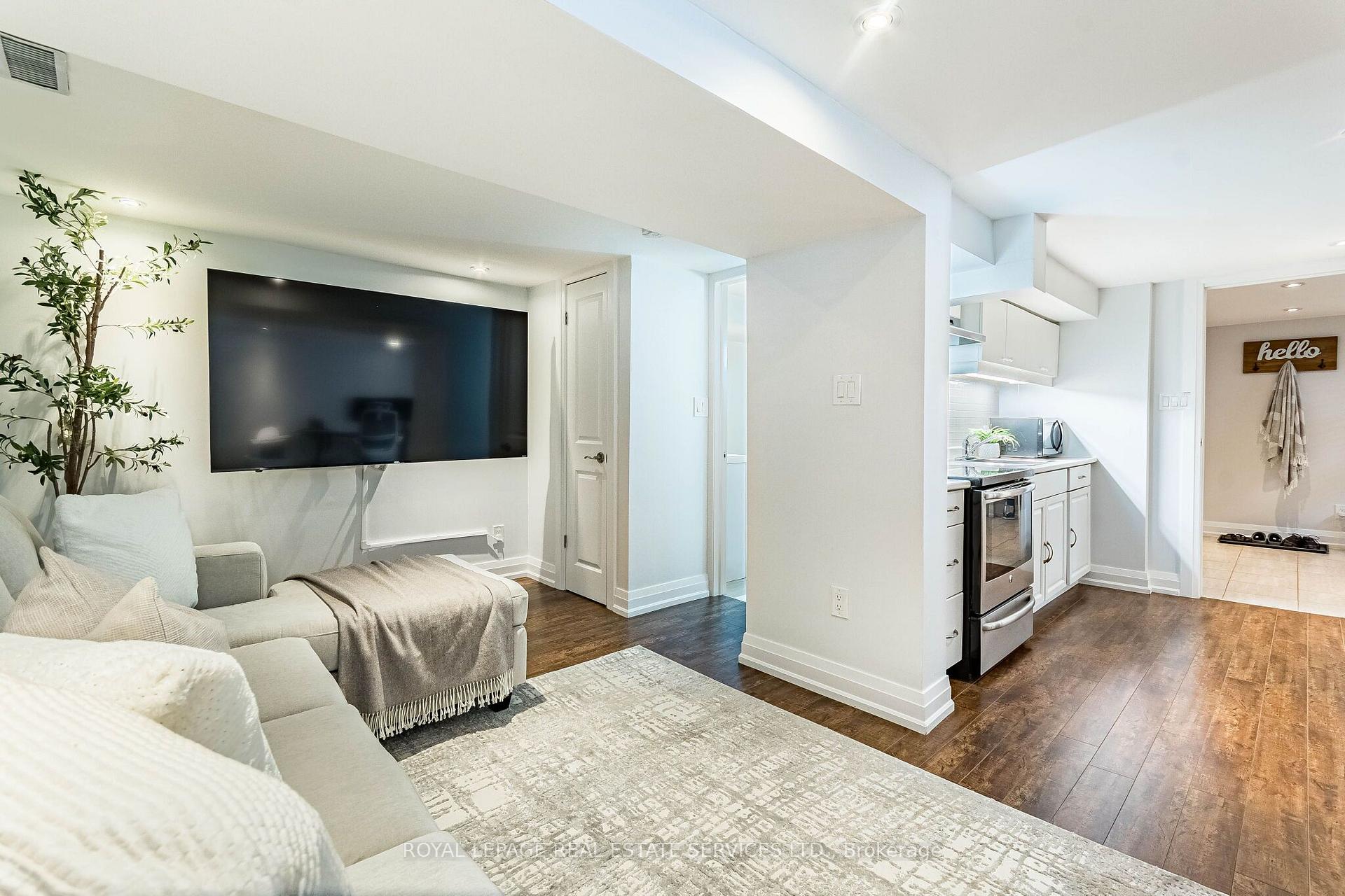 Photo 23 of 1192 Flagship Drive, Mississauga, Applewood — HOMEH