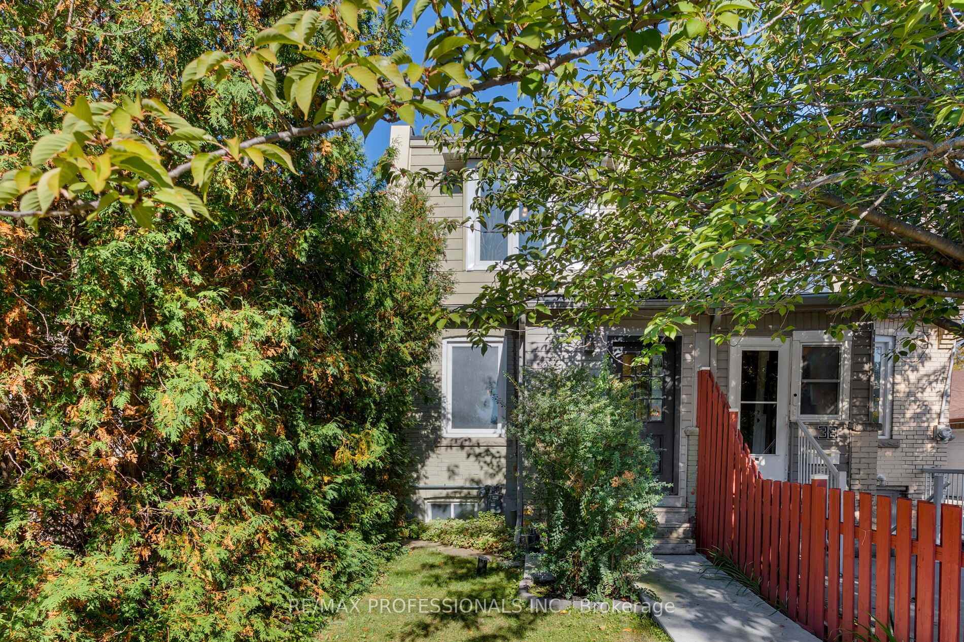 Photo 3 of 44 McCormack Street, Toronto, Rockcliffe-Smythe — HOMEH