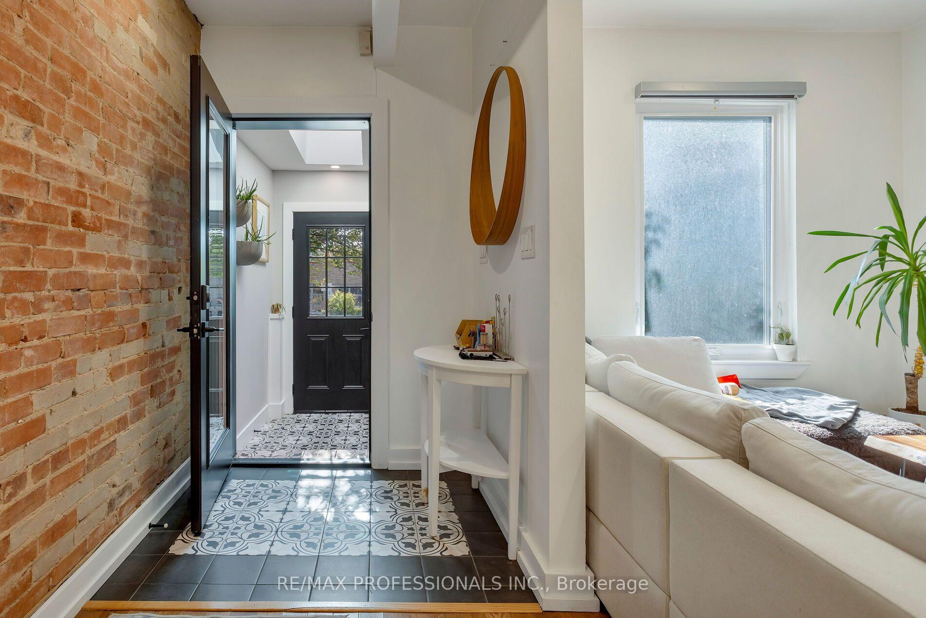 Photo 5 of 44 McCormack Street, Toronto, Rockcliffe-Smythe — HOMEH