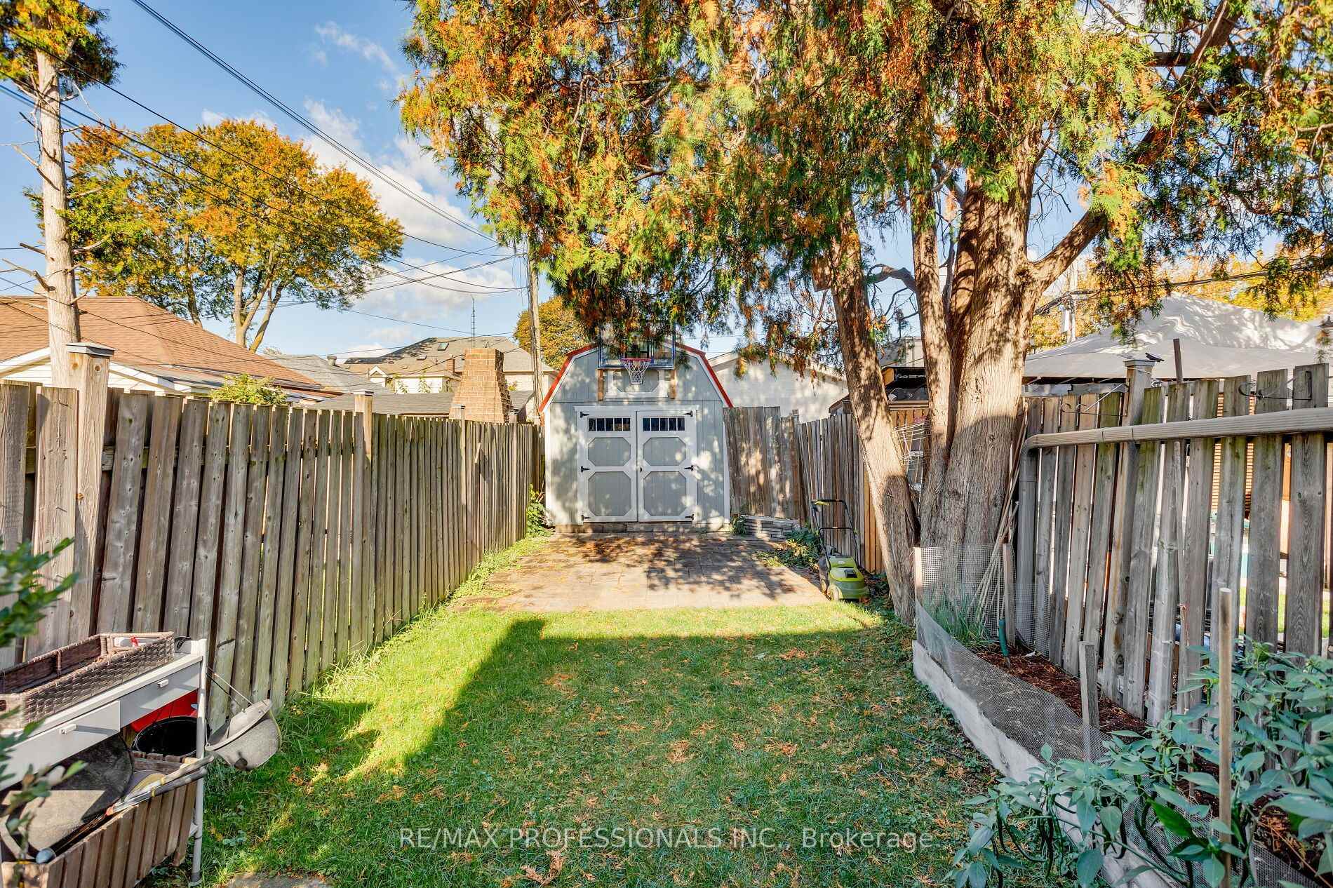 Photo 19 of 44 McCormack Street, Toronto, Rockcliffe-Smythe — HOMEH