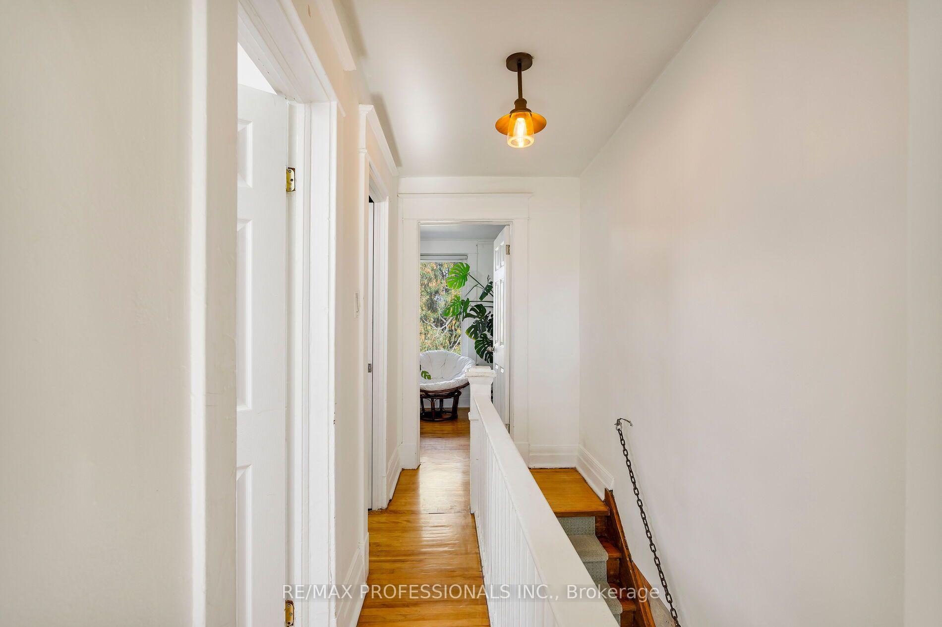 Photo 23 of 44 McCormack Street, Toronto, Rockcliffe-Smythe — HOMEH