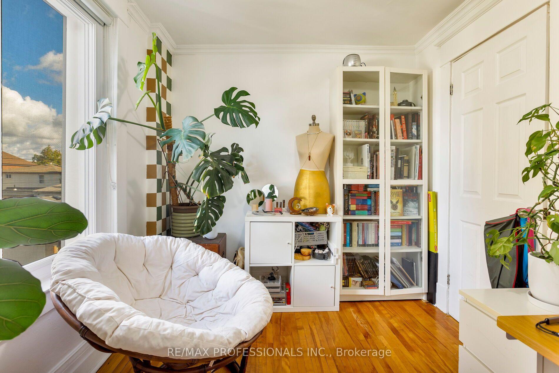 Photo 29 of 44 McCormack Street, Toronto, Rockcliffe-Smythe — HOMEH
