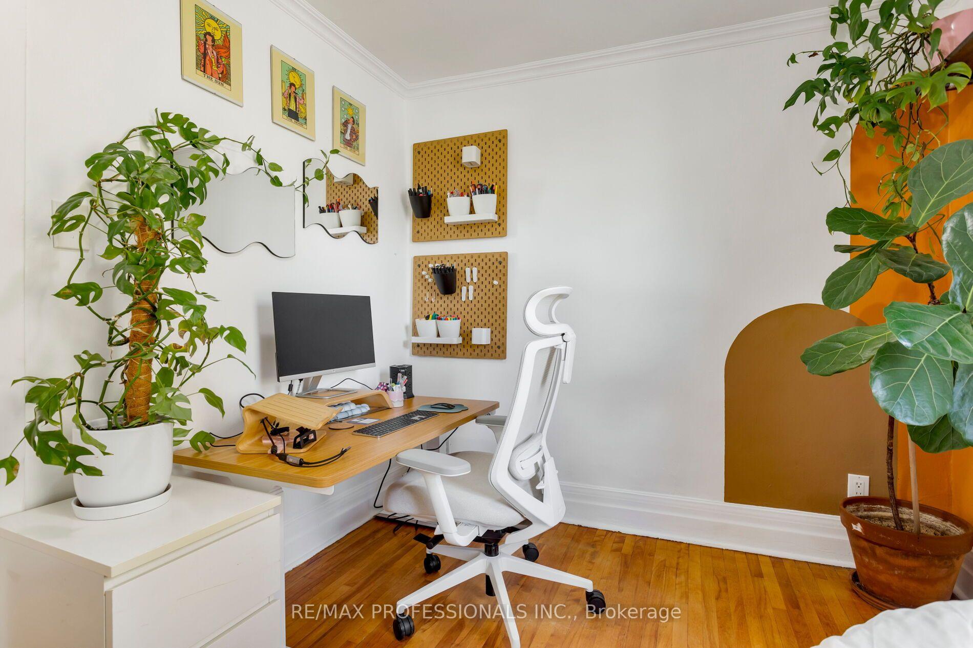 Photo 30 of 44 McCormack Street, Toronto, Rockcliffe-Smythe — HOMEH