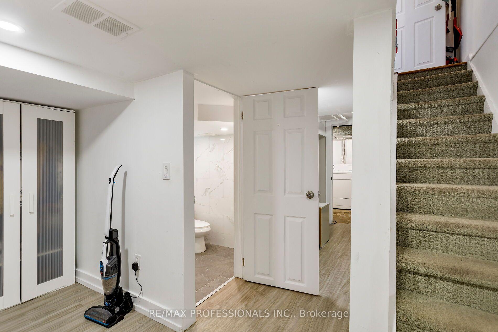 Photo 31 of 44 McCormack Street, Toronto, Rockcliffe-Smythe — HOMEH