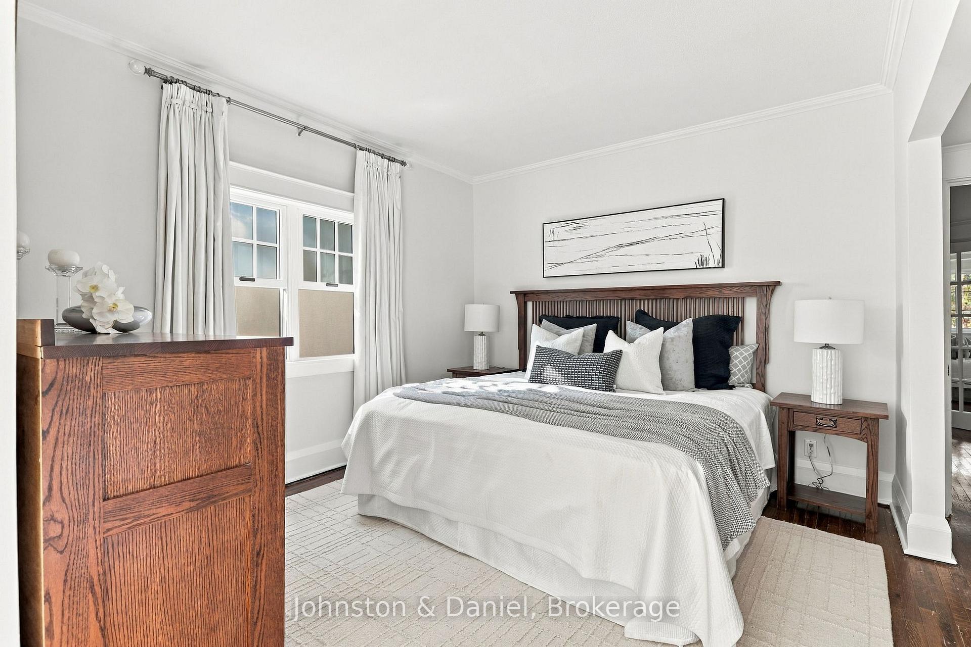 Photo 14 of 9 Stibbard Avenue, Toronto, Mount Pleasant East — HOMEH