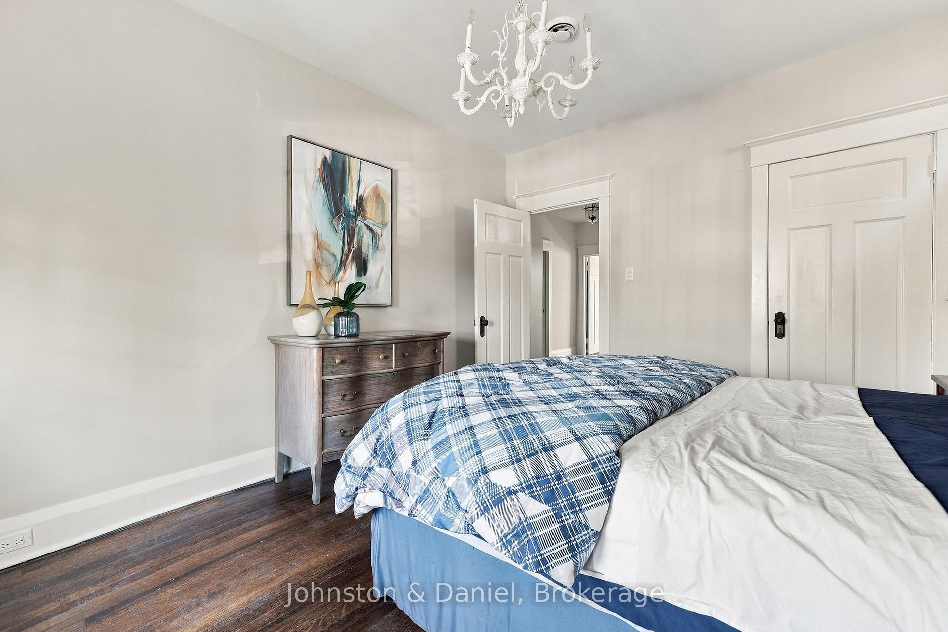 Photo 25 of 9 Stibbard Avenue, Toronto, Mount Pleasant East — HOMEH