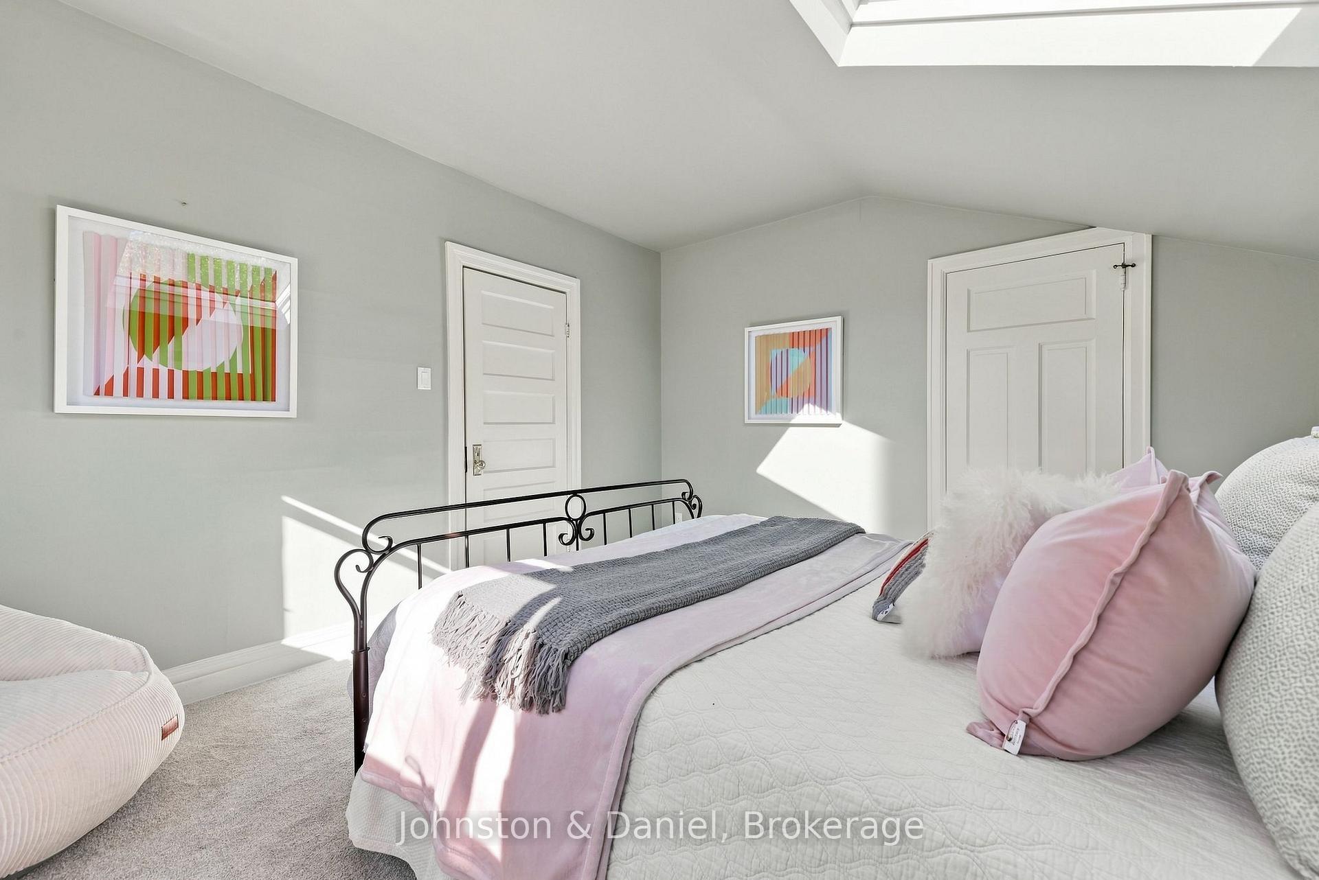 Photo 34 of 9 Stibbard Avenue, Toronto, Mount Pleasant East — HOMEH