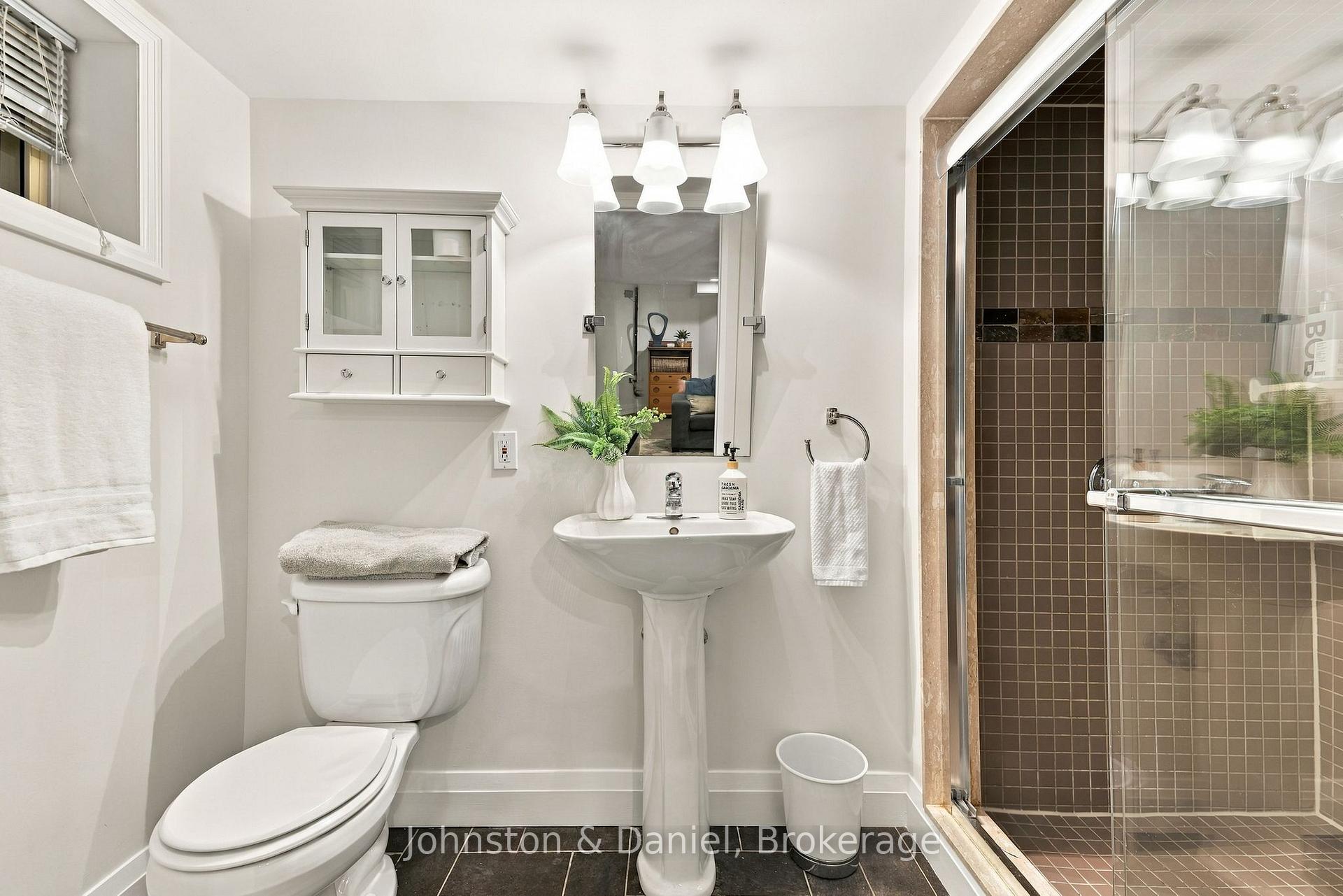 Photo 38 of 9 Stibbard Avenue, Toronto, Mount Pleasant East — HOMEH