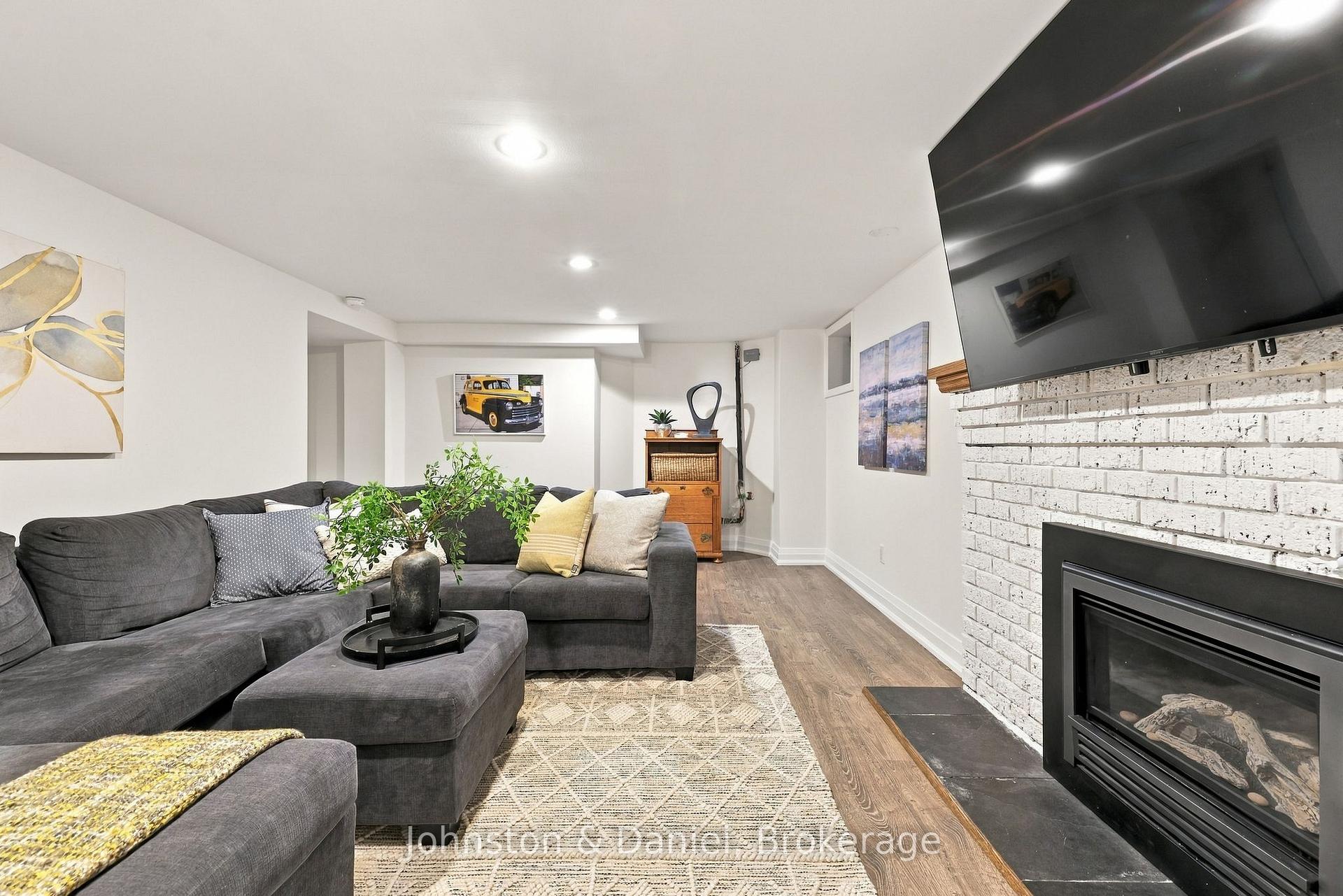 Photo 39 of 9 Stibbard Avenue, Toronto, Mount Pleasant East — HOMEH