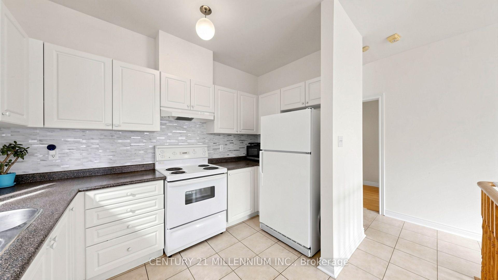 Photo 12 of 173 Fairhill Avenue, Brampton, Fletcher's Meadow — HOMEH