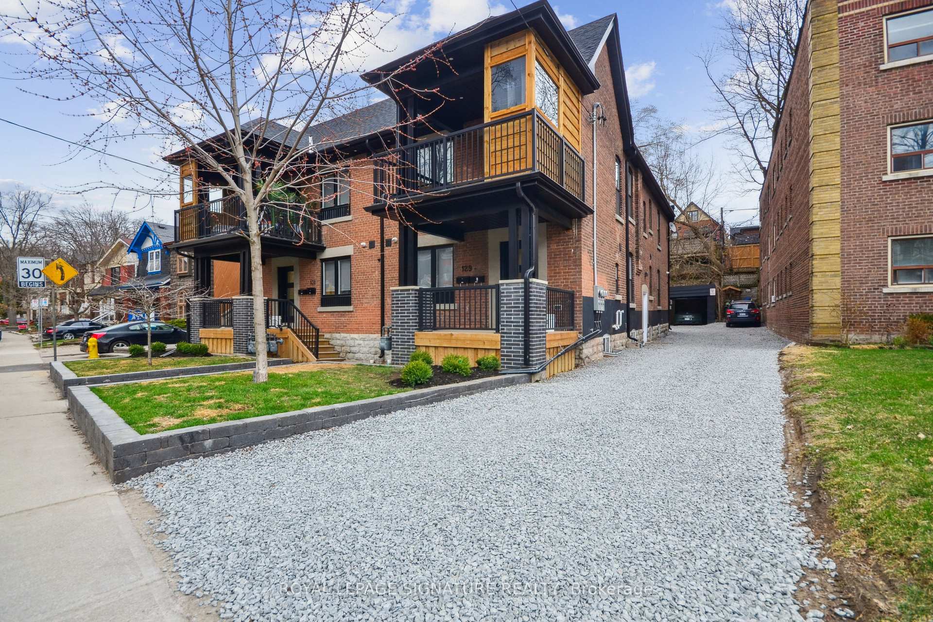 Photo of Unit Main, 129 Kenilworth Avenue