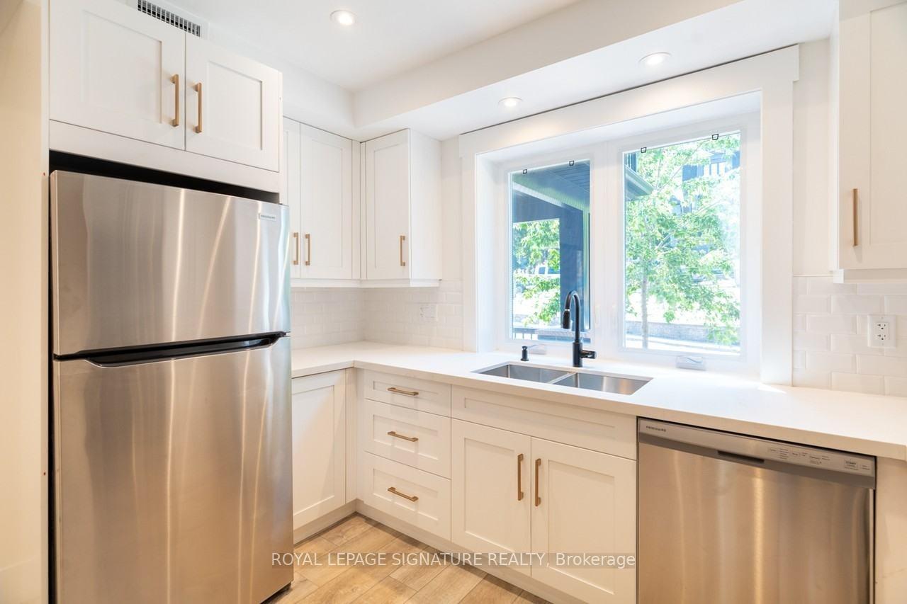 Photo 3 of Unit Main, 129 Kenilworth Avenue, Toronto, The Beaches — HOMEH