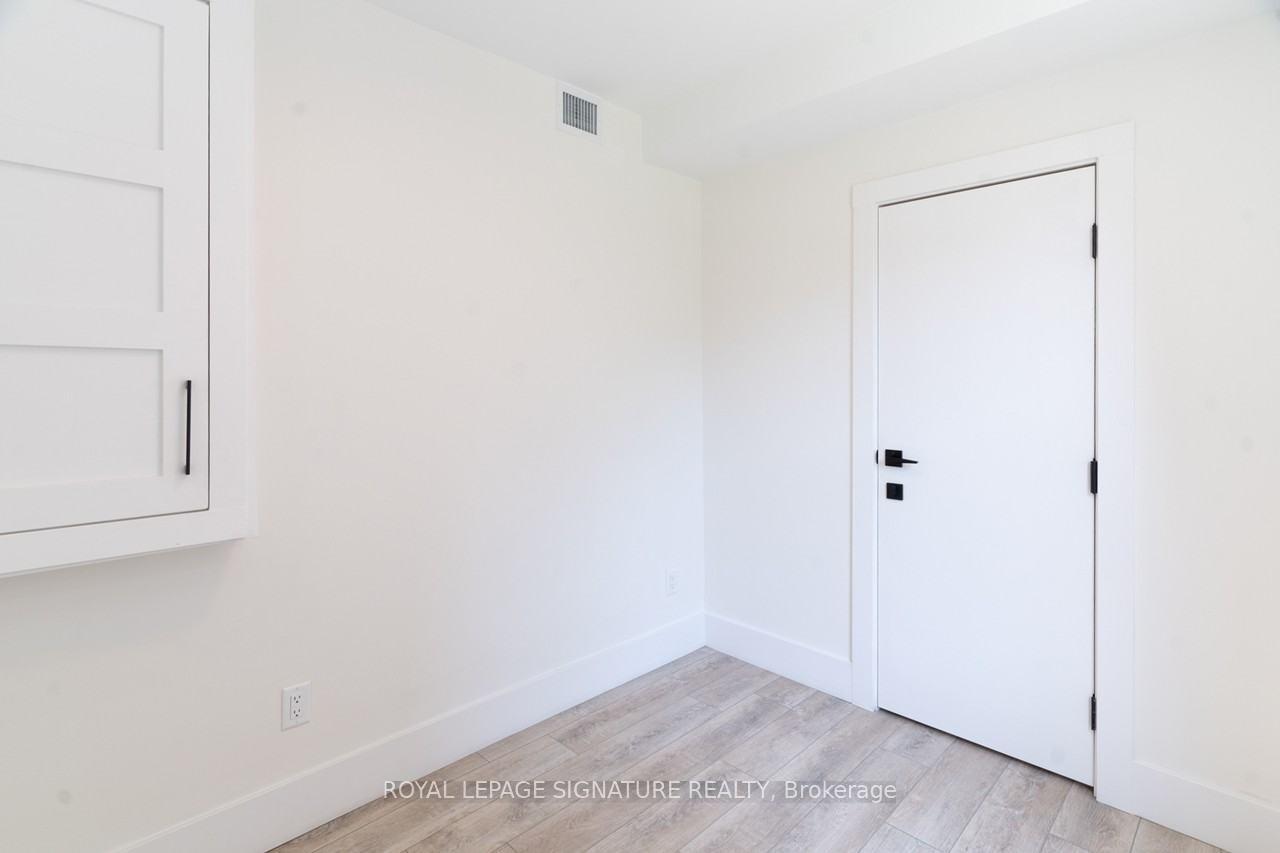 Photo 10 of Unit Main, 129 Kenilworth Avenue, Toronto, The Beaches — HOMEH