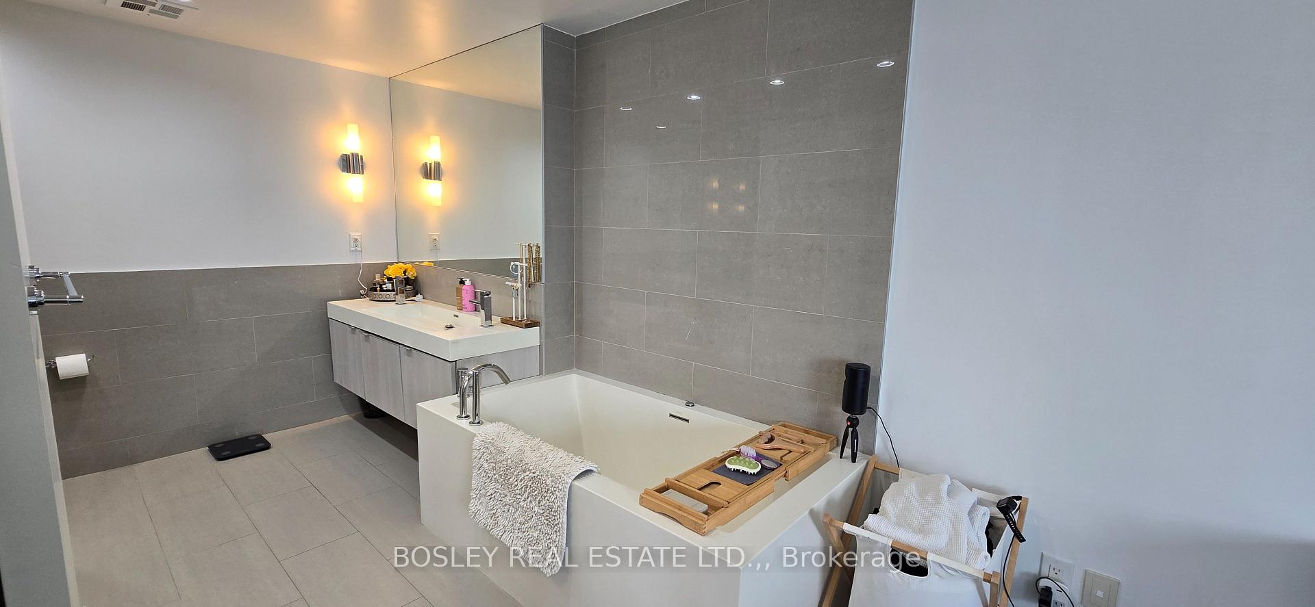 Photo 14 of Unit 3107, 70 Distillery Lane, Toronto, Waterfront Communities — HOMEH