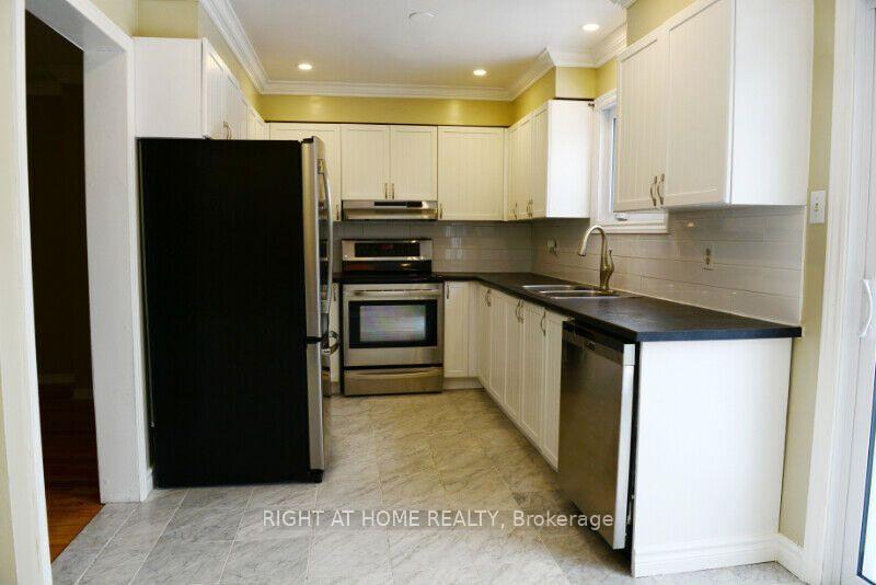 Photo 5 of 44 Burlington Crescent, Ottawa, Hunt Club Park/Greenboro — HOMEH