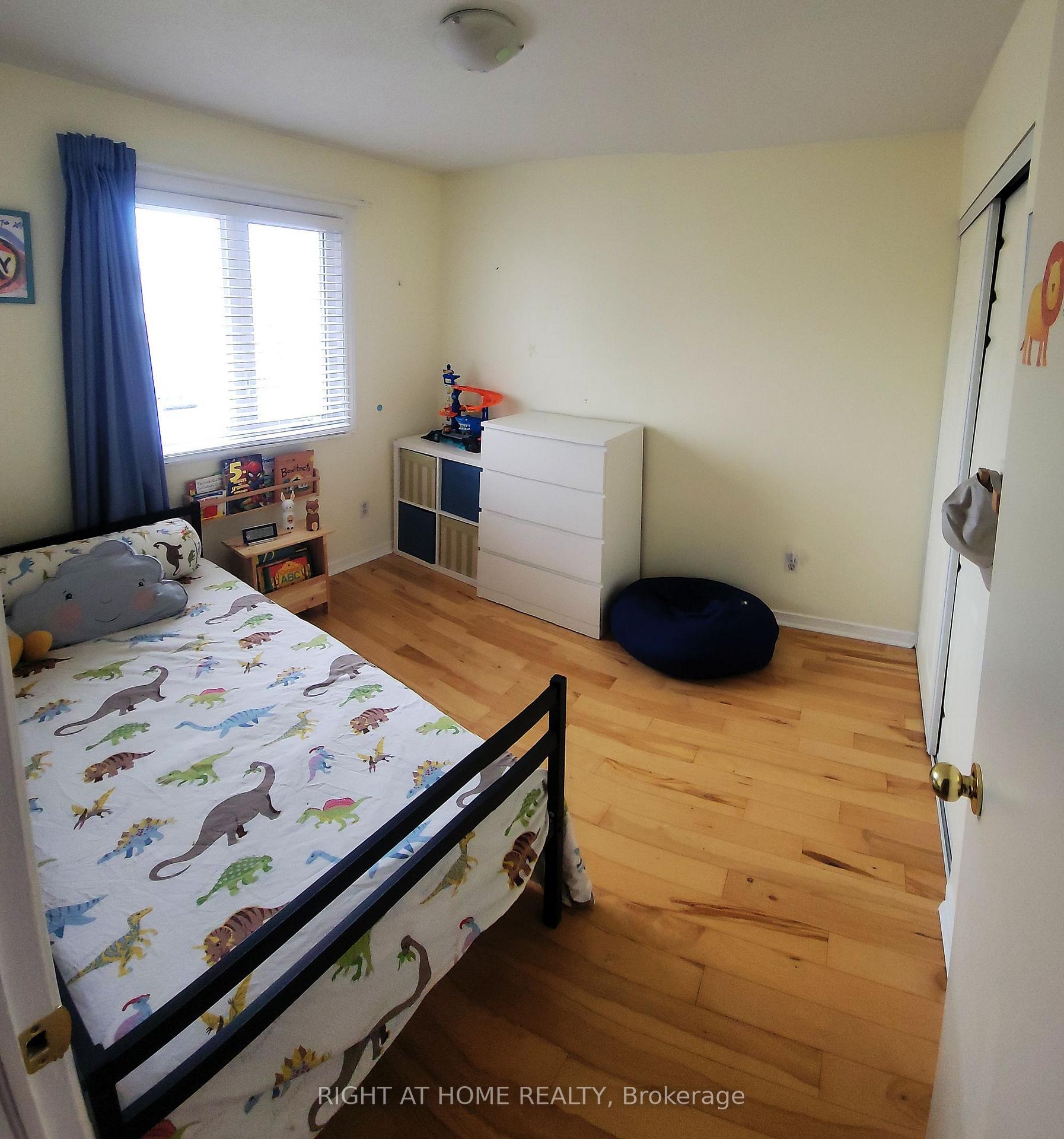 Photo 11 of 44 Burlington Crescent, Ottawa, Hunt Club Park/Greenboro — HOMEH