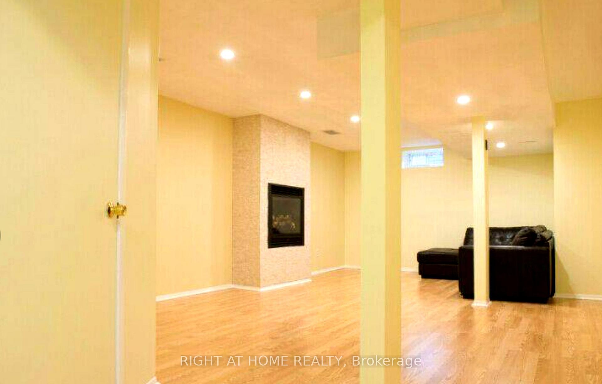 Photo 14 of 44 Burlington Crescent, Ottawa, Hunt Club Park/Greenboro — HOMEH