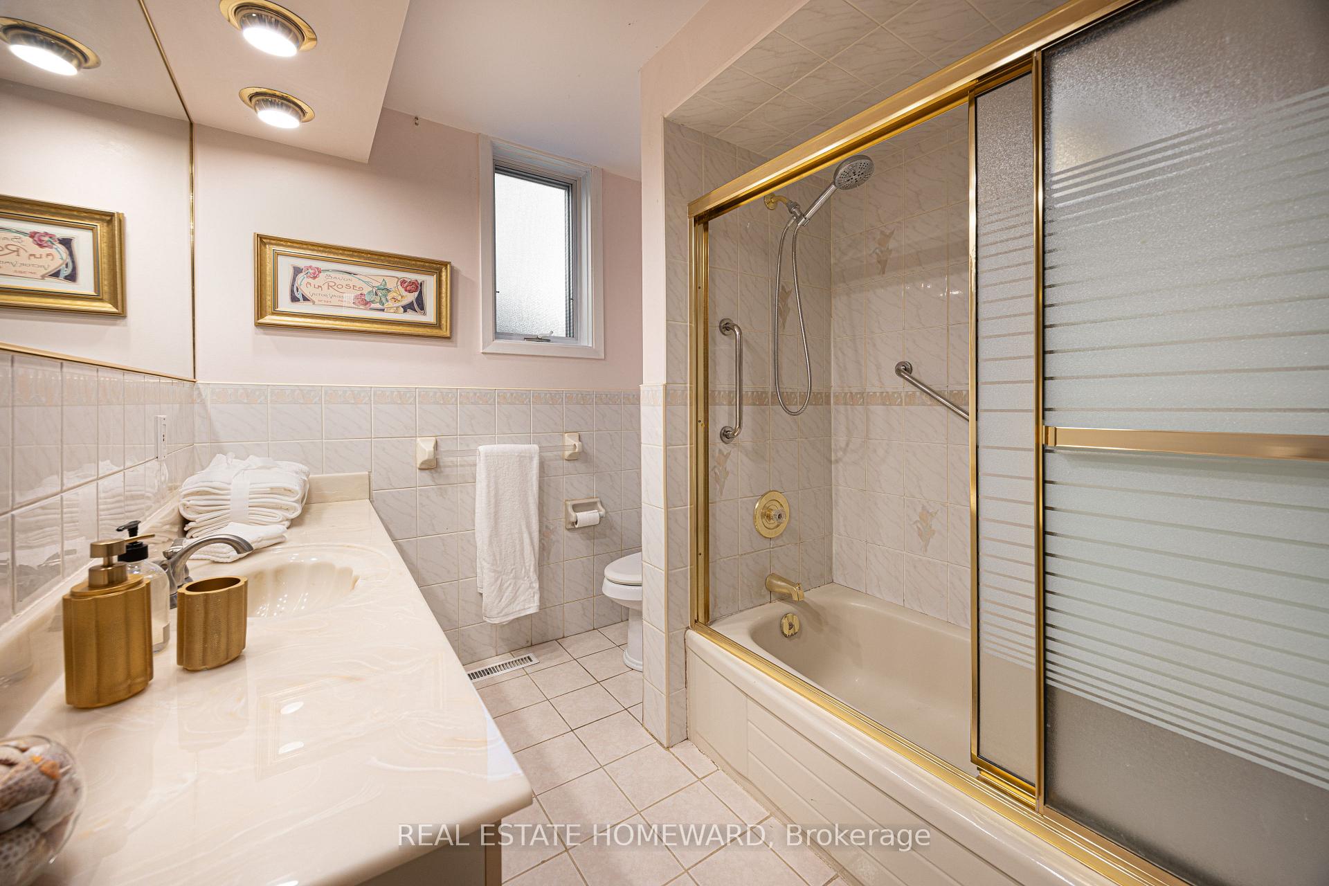 Photo 15 of 23 Norbury Crescent, Scarborough, Bendale — HOMEH