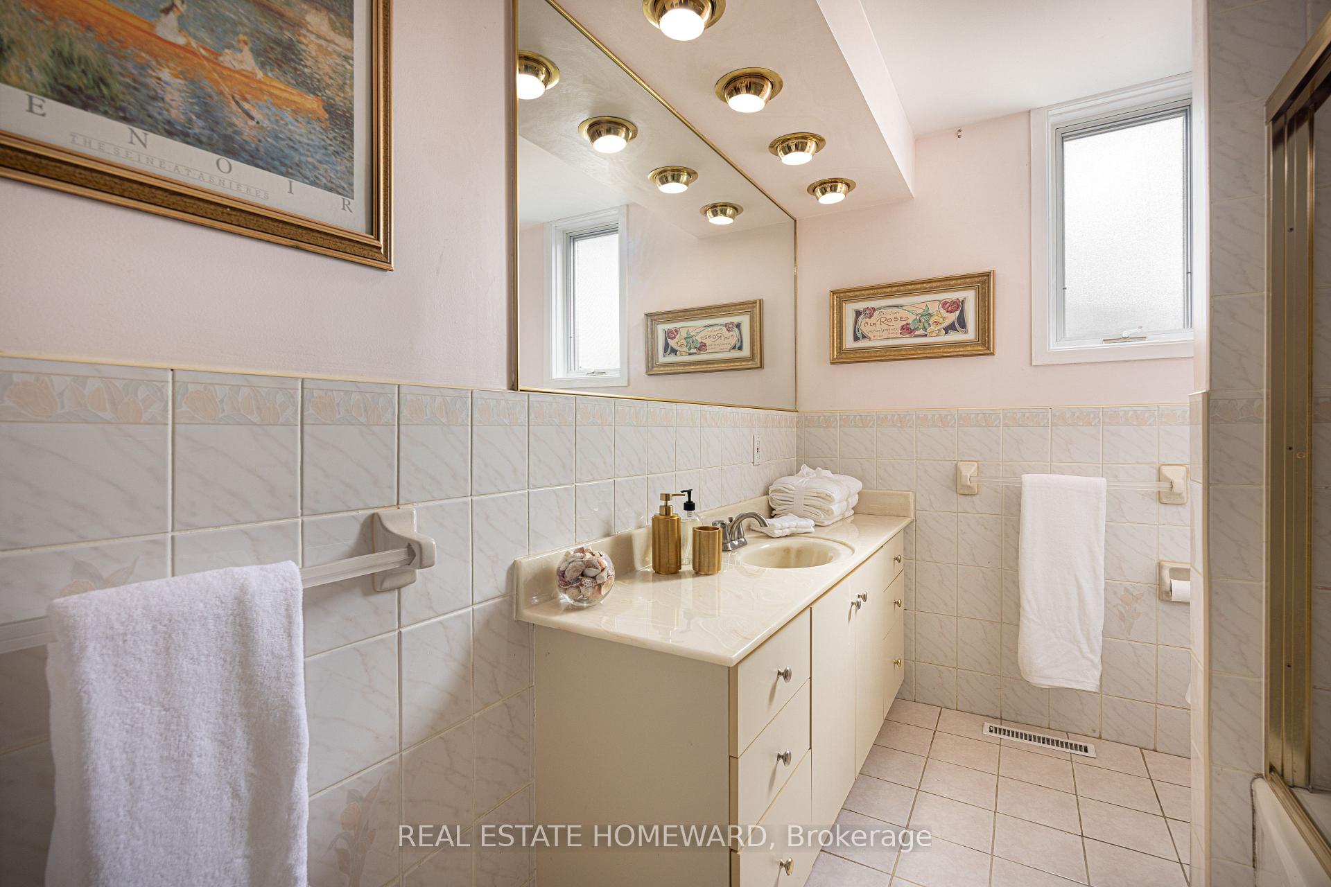 Photo 16 of 23 Norbury Crescent, Scarborough, Bendale — HOMEH