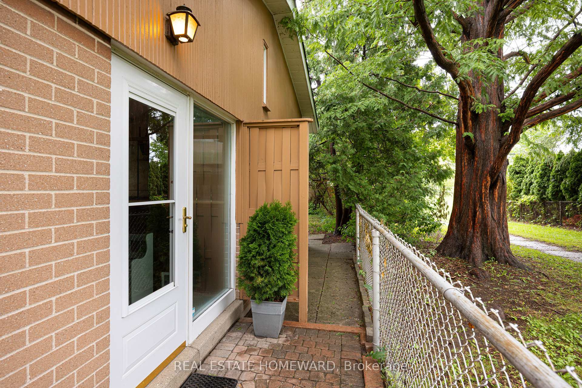 Photo 25 of 23 Norbury Crescent, Scarborough, Bendale — HOMEH