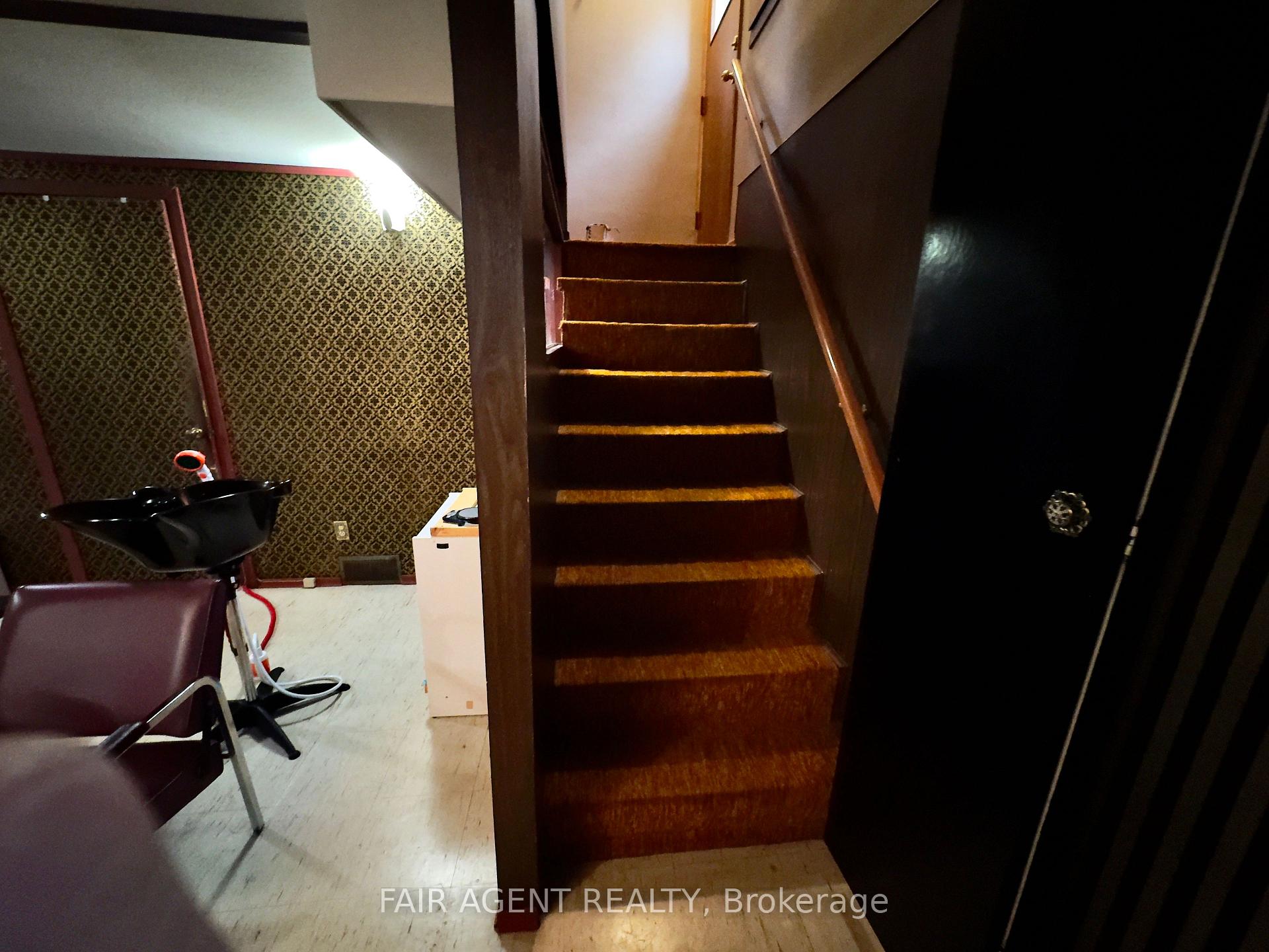 Photo 17 of 175 Fourth Avenue, Kitchener, Fairview/Kingsdale — HOMEH