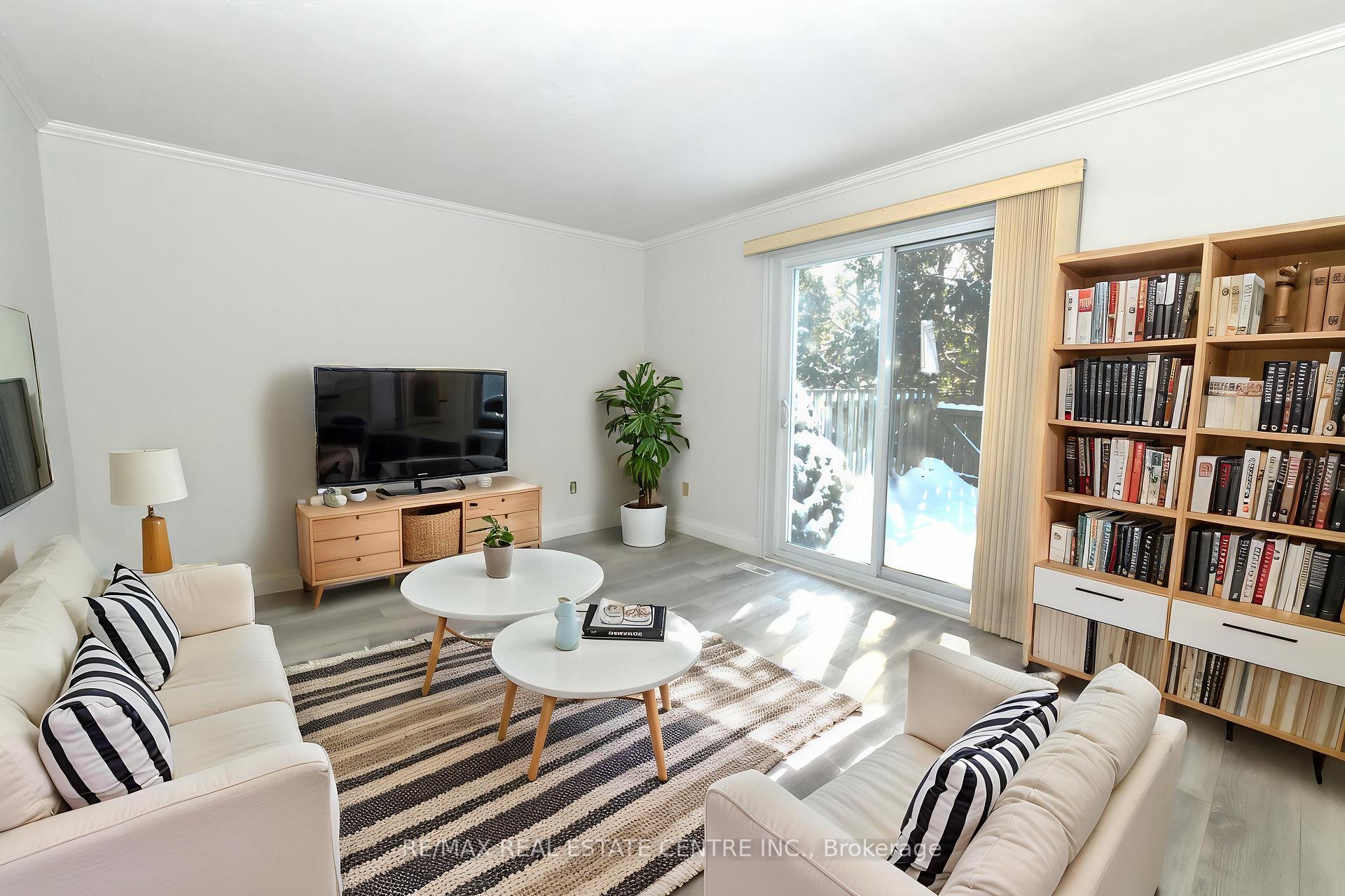 Photo 2 of Unit 111, 1247 Huron Street, London, East C — HOMEH