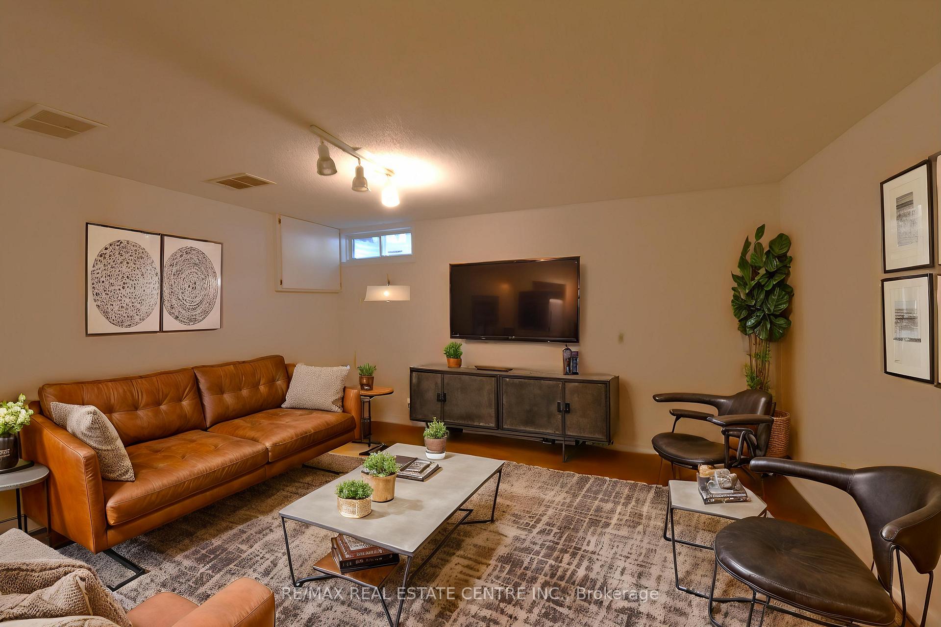 Photo 17 of Unit 111, 1247 Huron Street, London, East C — HOMEH