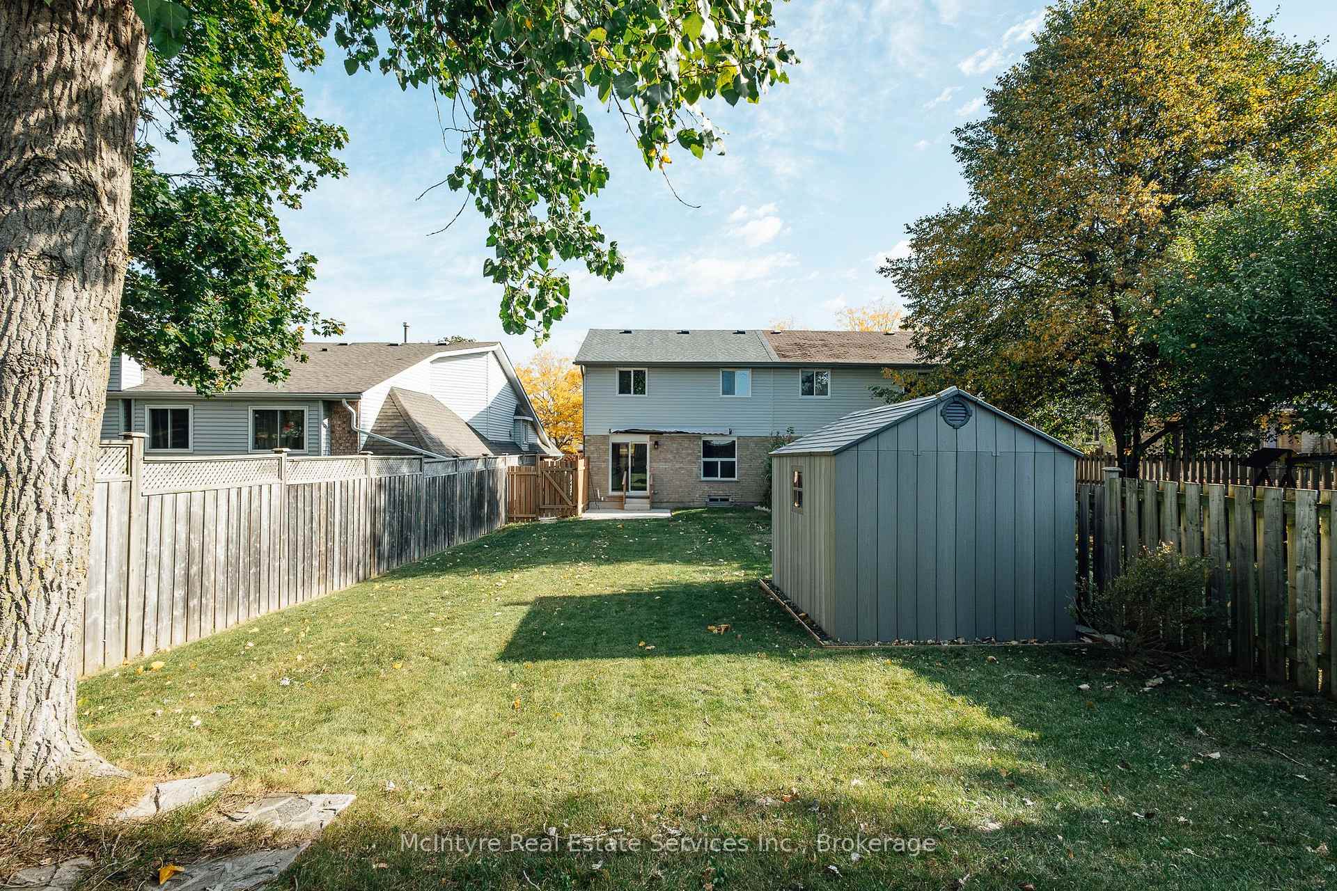 Photo 45 of 537B Barwick Crescent, Waterloo, Colonial Acres — HOMEH