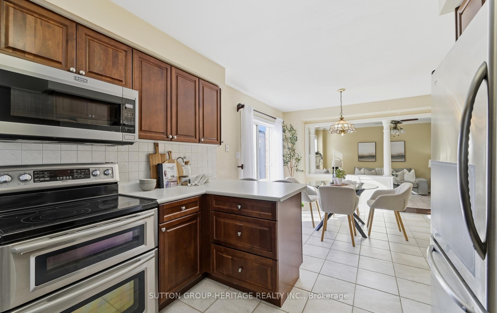 Photo 4 of 2 Beadle Drive, Ajax, South East — HOMEH