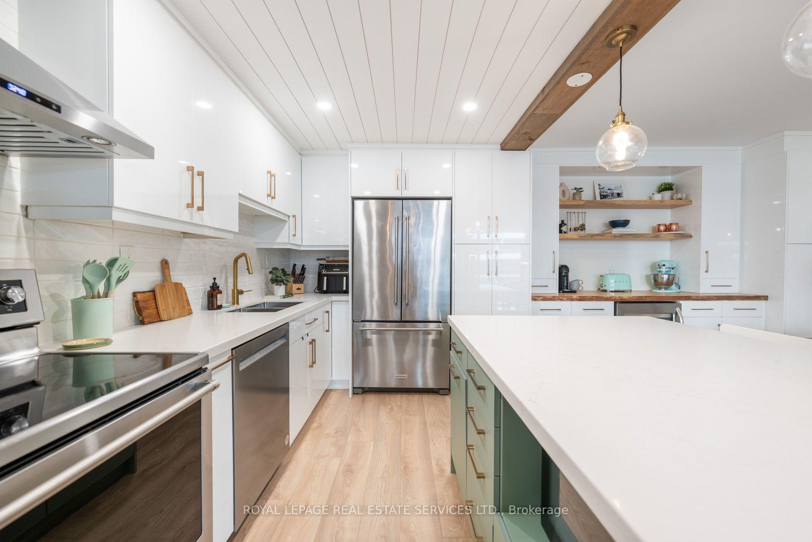 Photo 6 of Unit 309, 80 Quebec Avenue, Toronto, High Park North — HOMEH