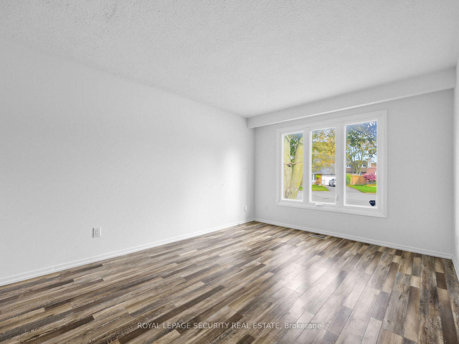 Photo 7 of 22 Harper Court, Whitby, Lynde Creek — HOMEH