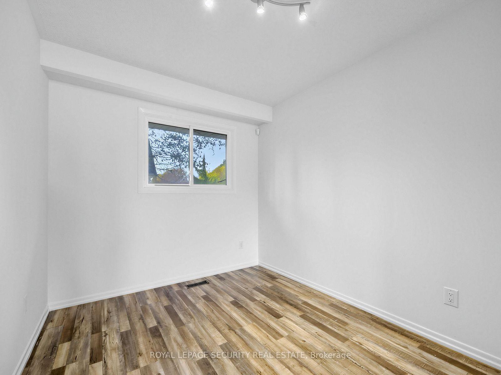 Photo 13 of 22 Harper Court, Whitby, Lynde Creek — HOMEH