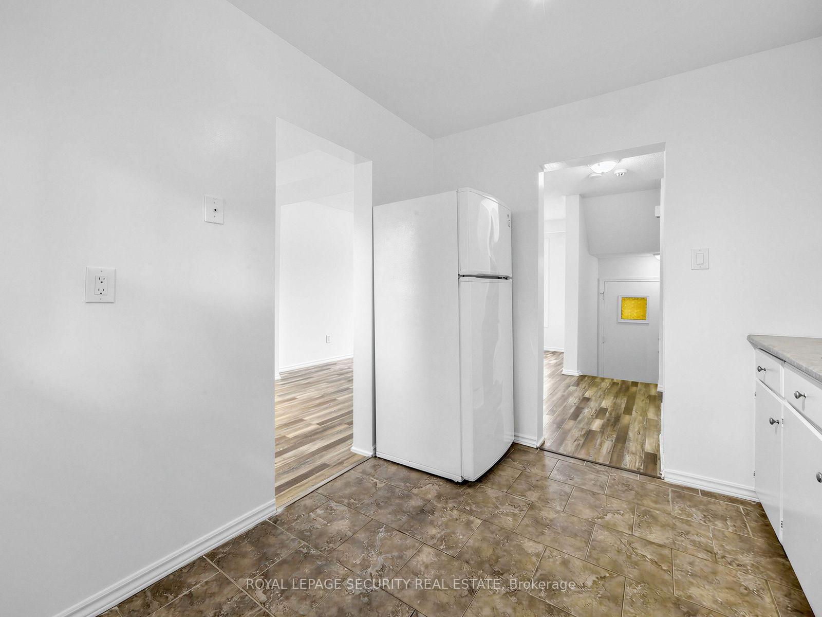 Photo 16 of 22 Harper Court, Whitby, Lynde Creek — HOMEH
