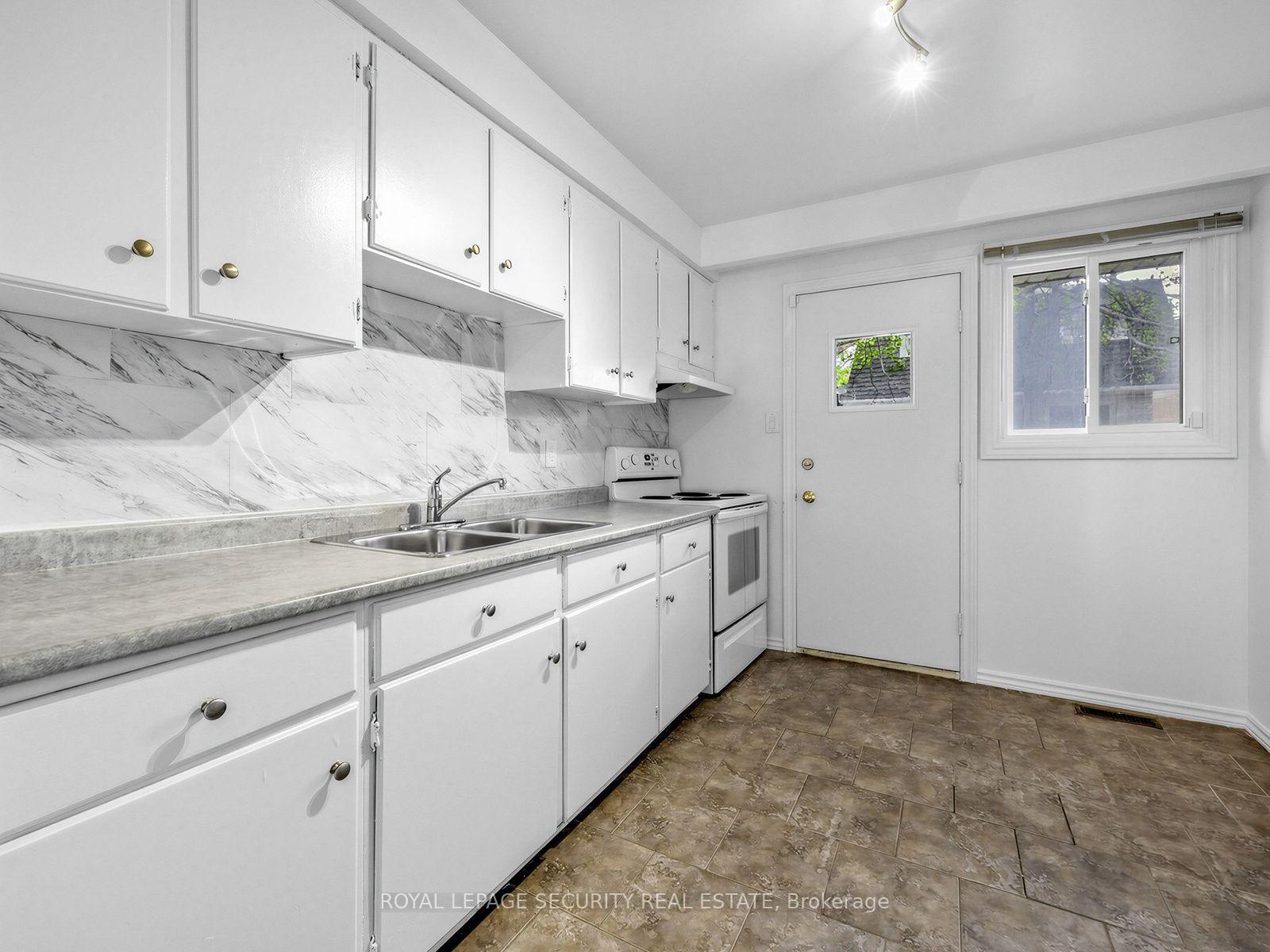 Photo 19 of 22 Harper Court, Whitby, Lynde Creek — HOMEH