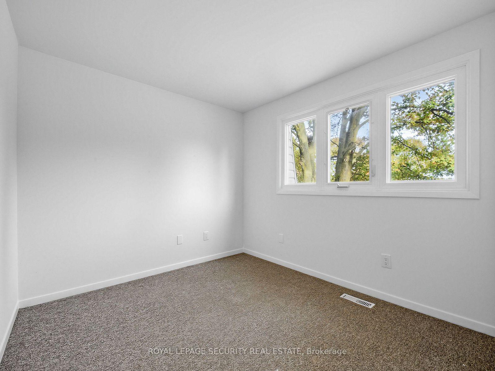Photo 23 of 22 Harper Court, Whitby, Lynde Creek — HOMEH
