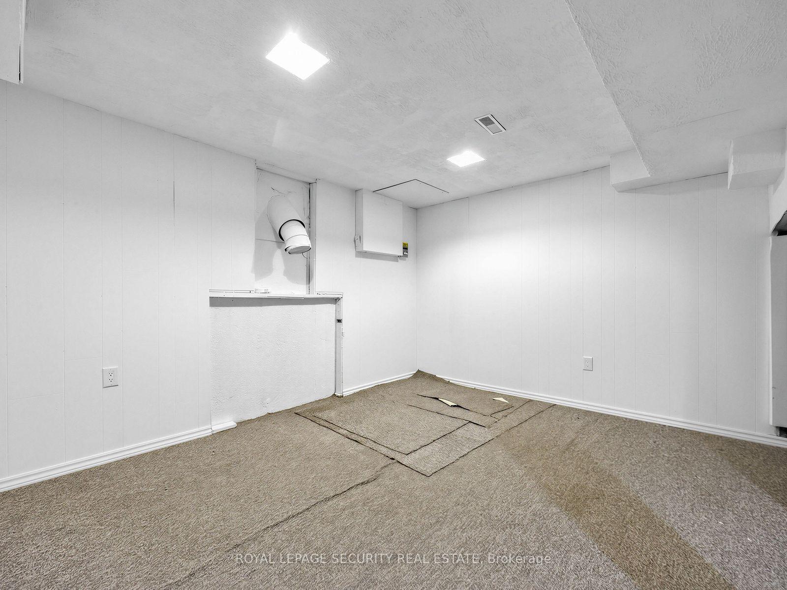Photo 32 of 22 Harper Court, Whitby, Lynde Creek — HOMEH