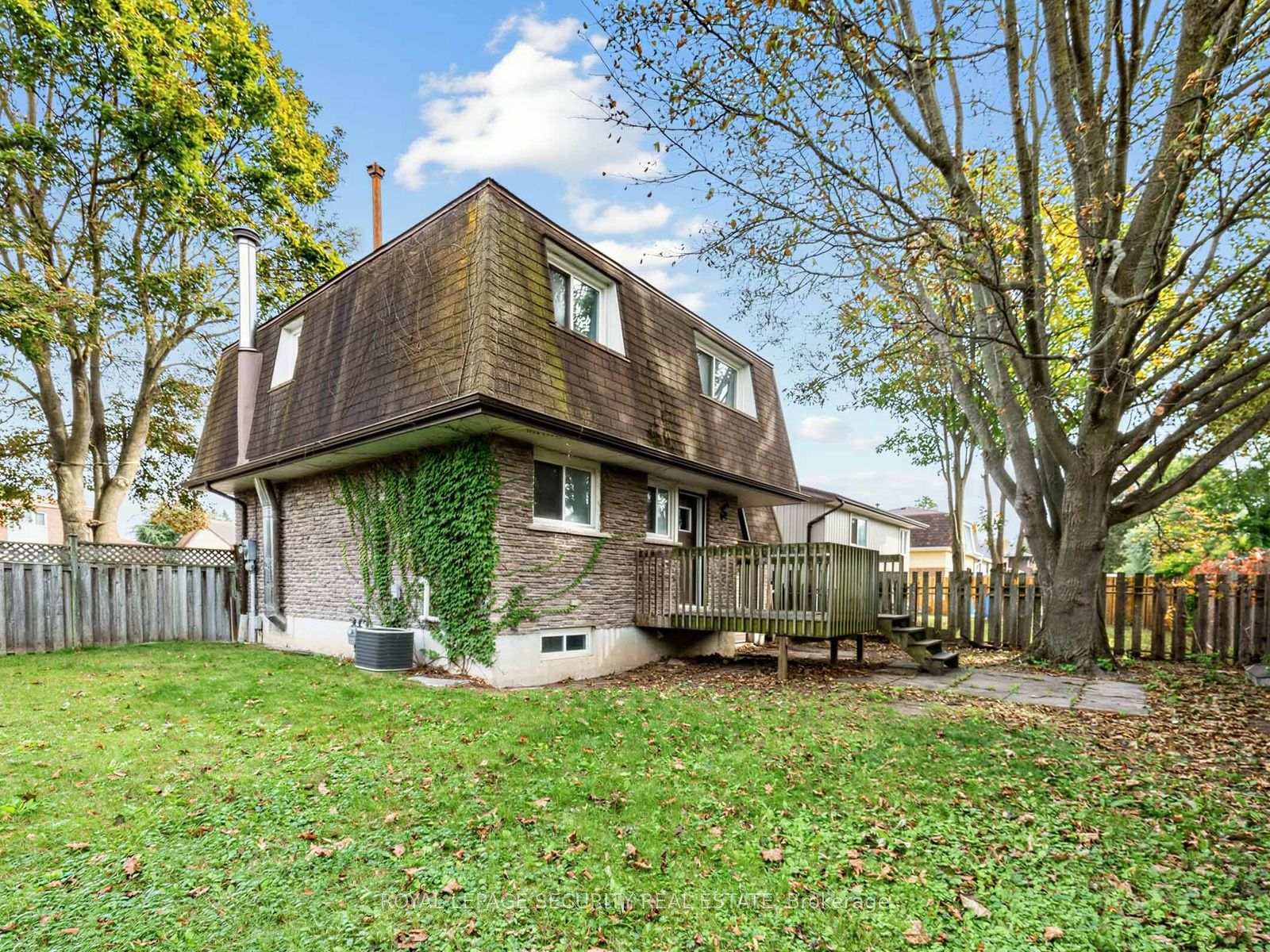 Photo 37 of 22 Harper Court, Whitby, Lynde Creek — HOMEH