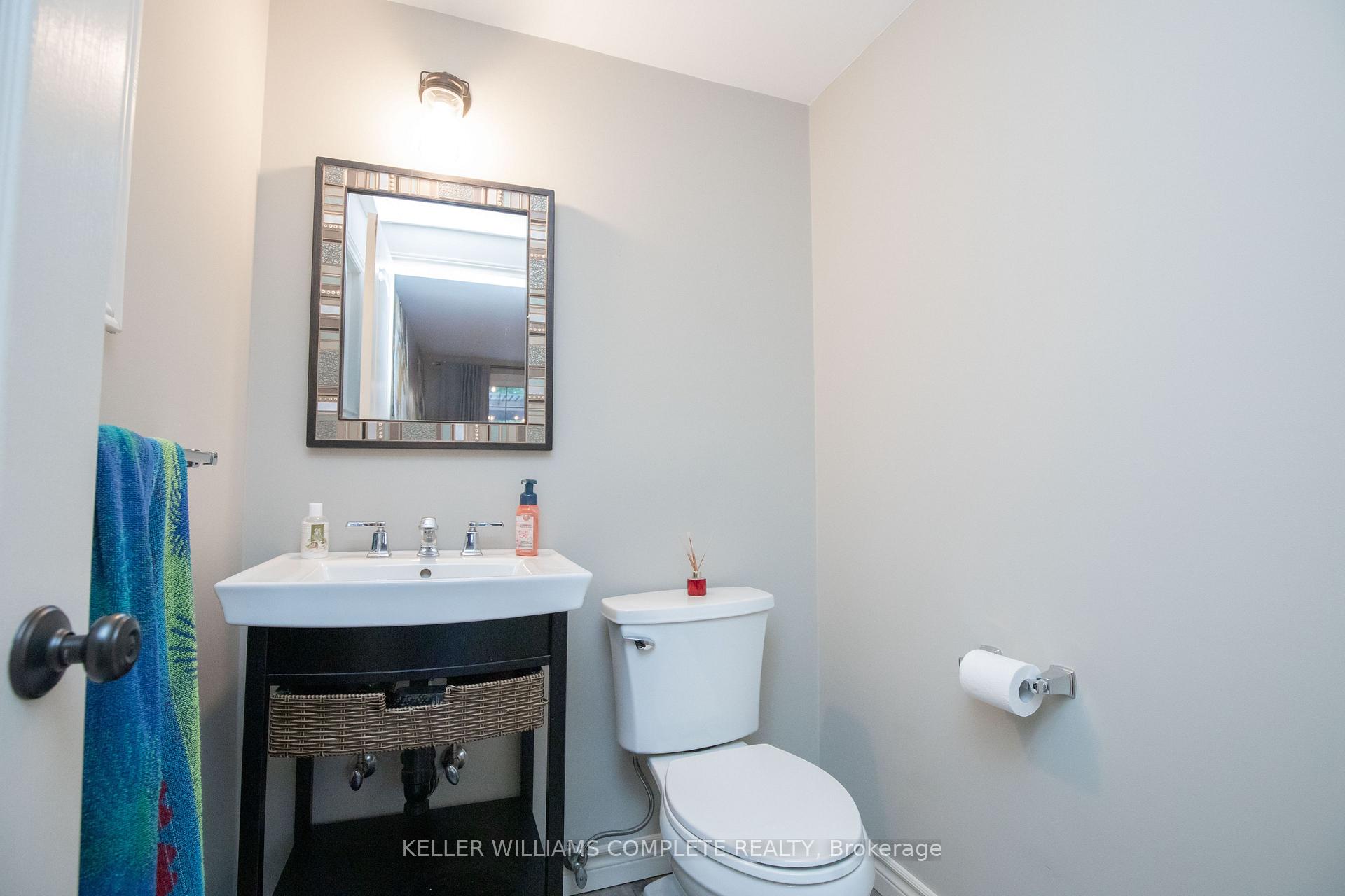 Photo 23 of 110 First Road W, Hamilton, Stoney Creek — HOMEH