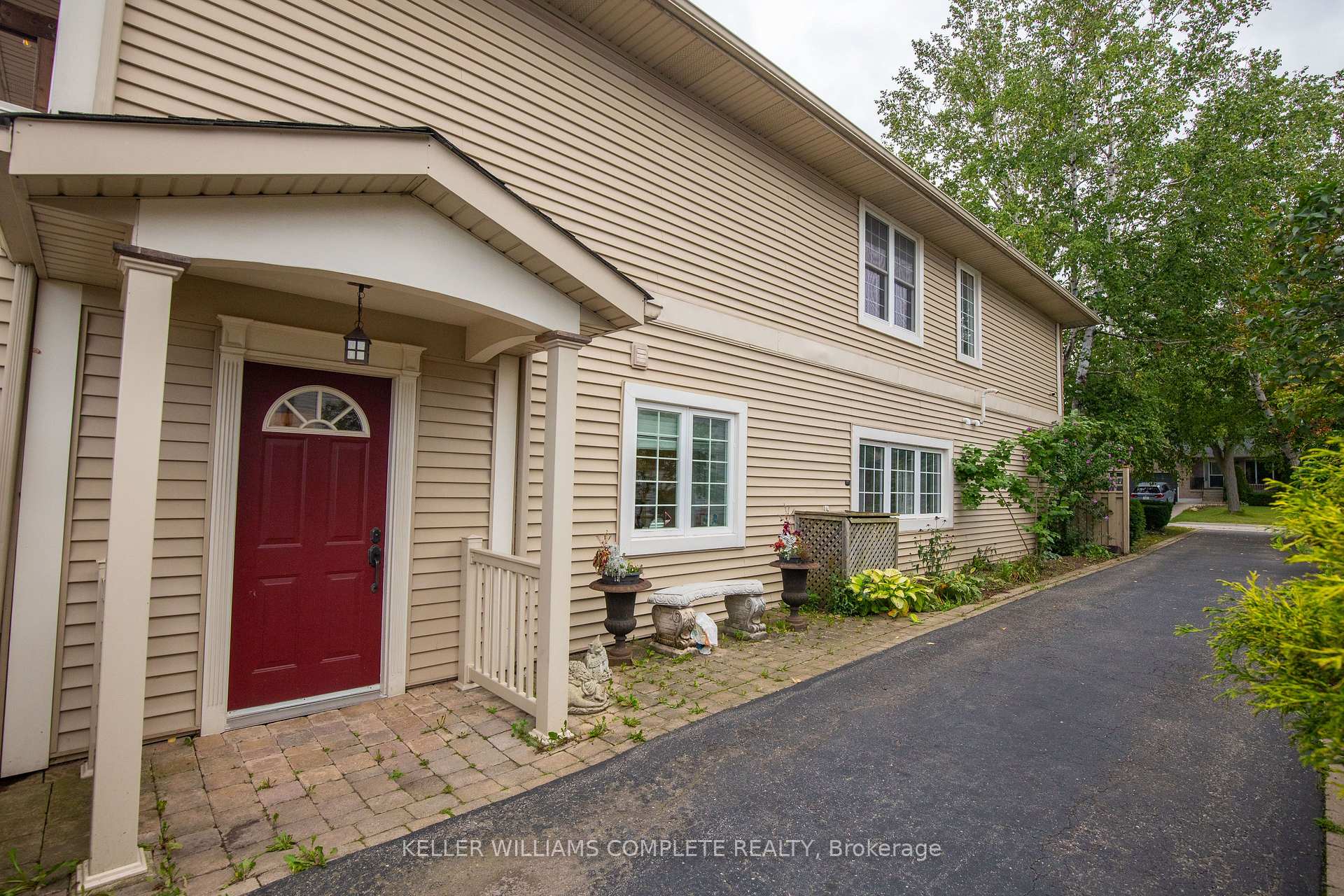Photo 33 of 110 First Road W, Hamilton, Stoney Creek — HOMEH