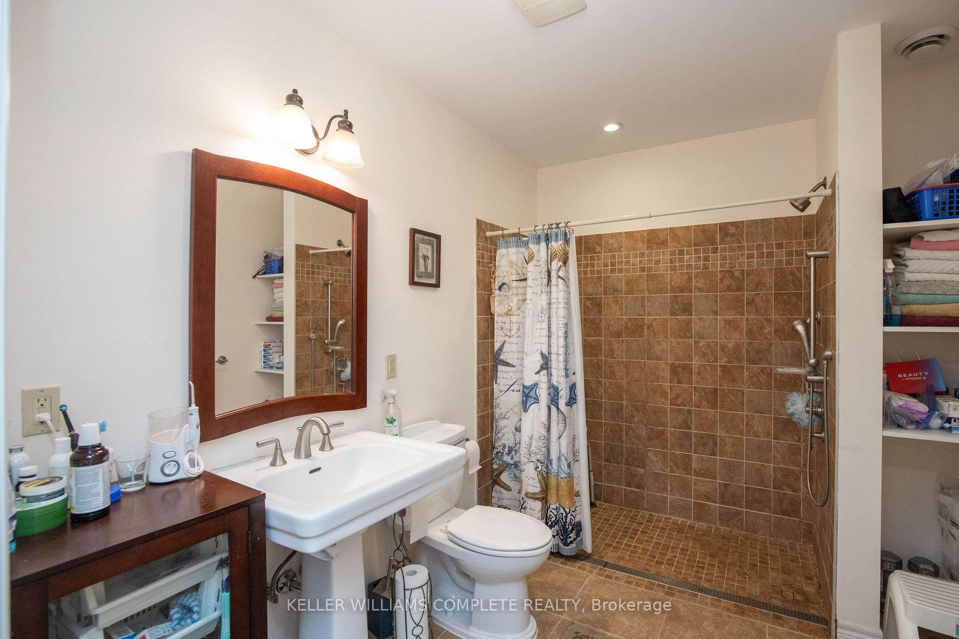Photo 37 of 110 First Road W, Hamilton, Stoney Creek — HOMEH