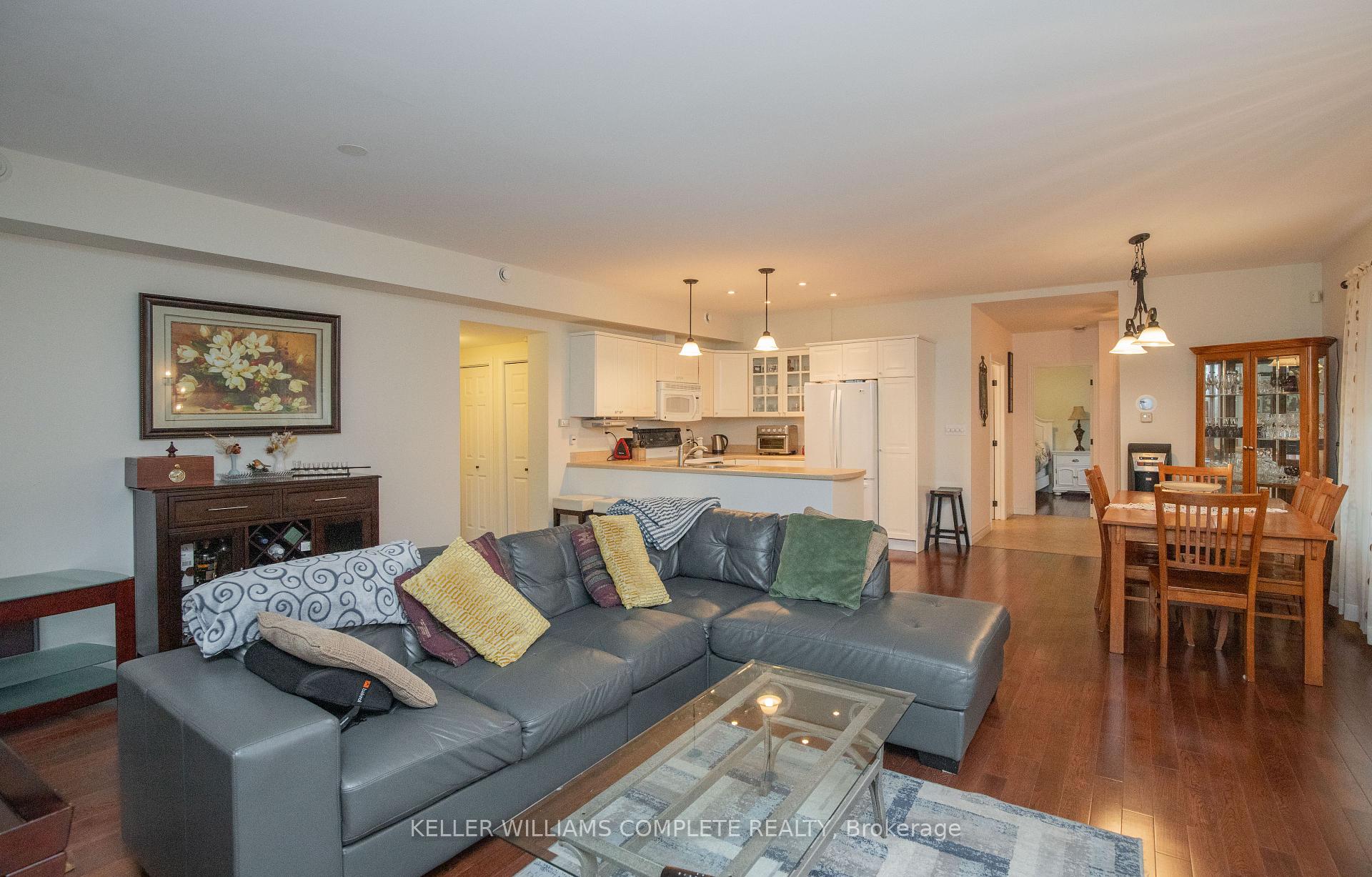 Photo 38 of 110 First Road W, Hamilton, Stoney Creek — HOMEH
