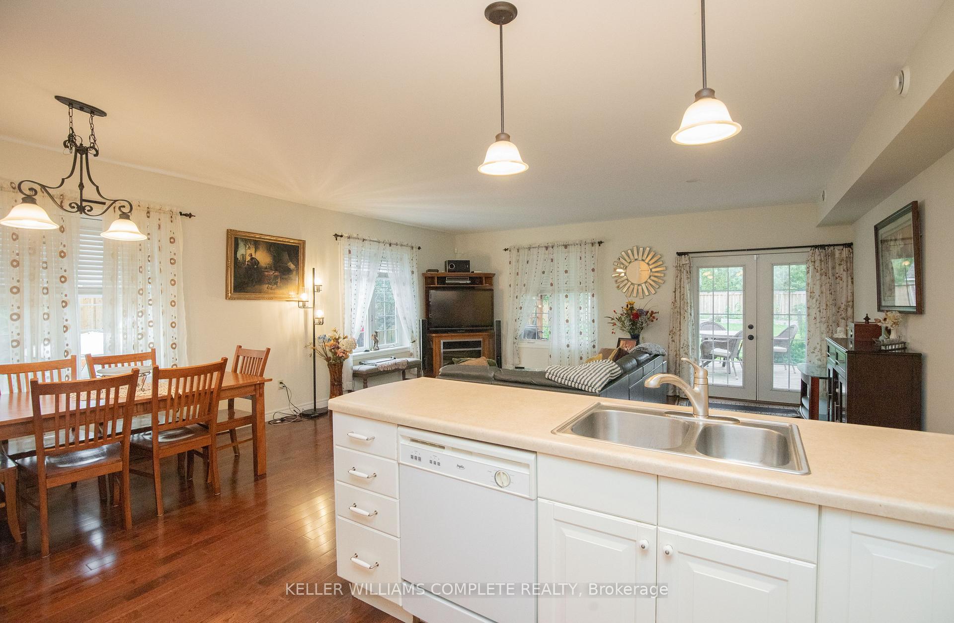 Photo 44 of 110 First Road W, Hamilton, Stoney Creek — HOMEH