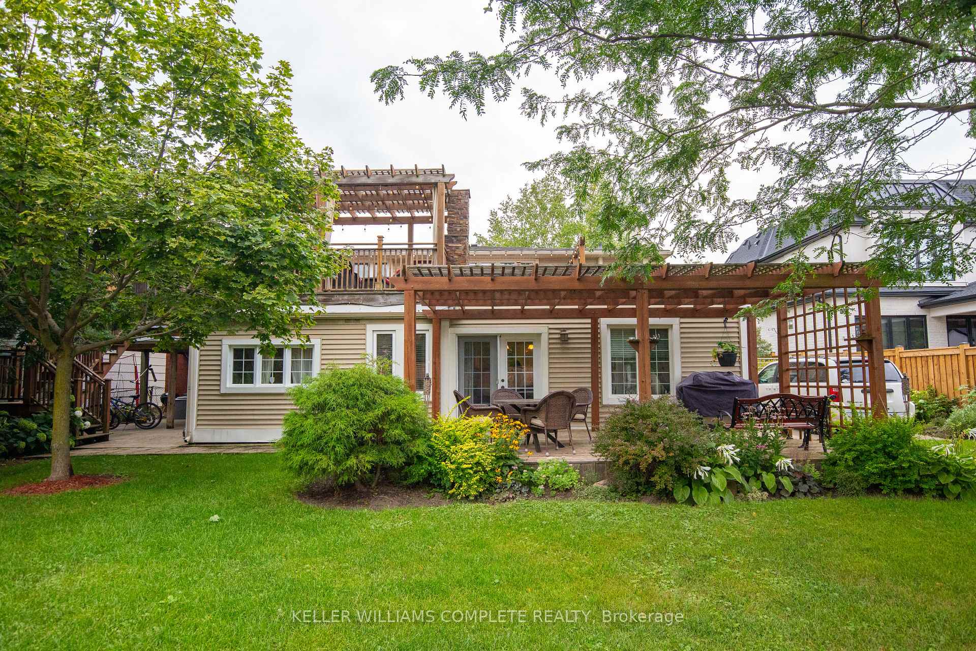 Photo 46 of 110 First Road W, Hamilton, Stoney Creek — HOMEH