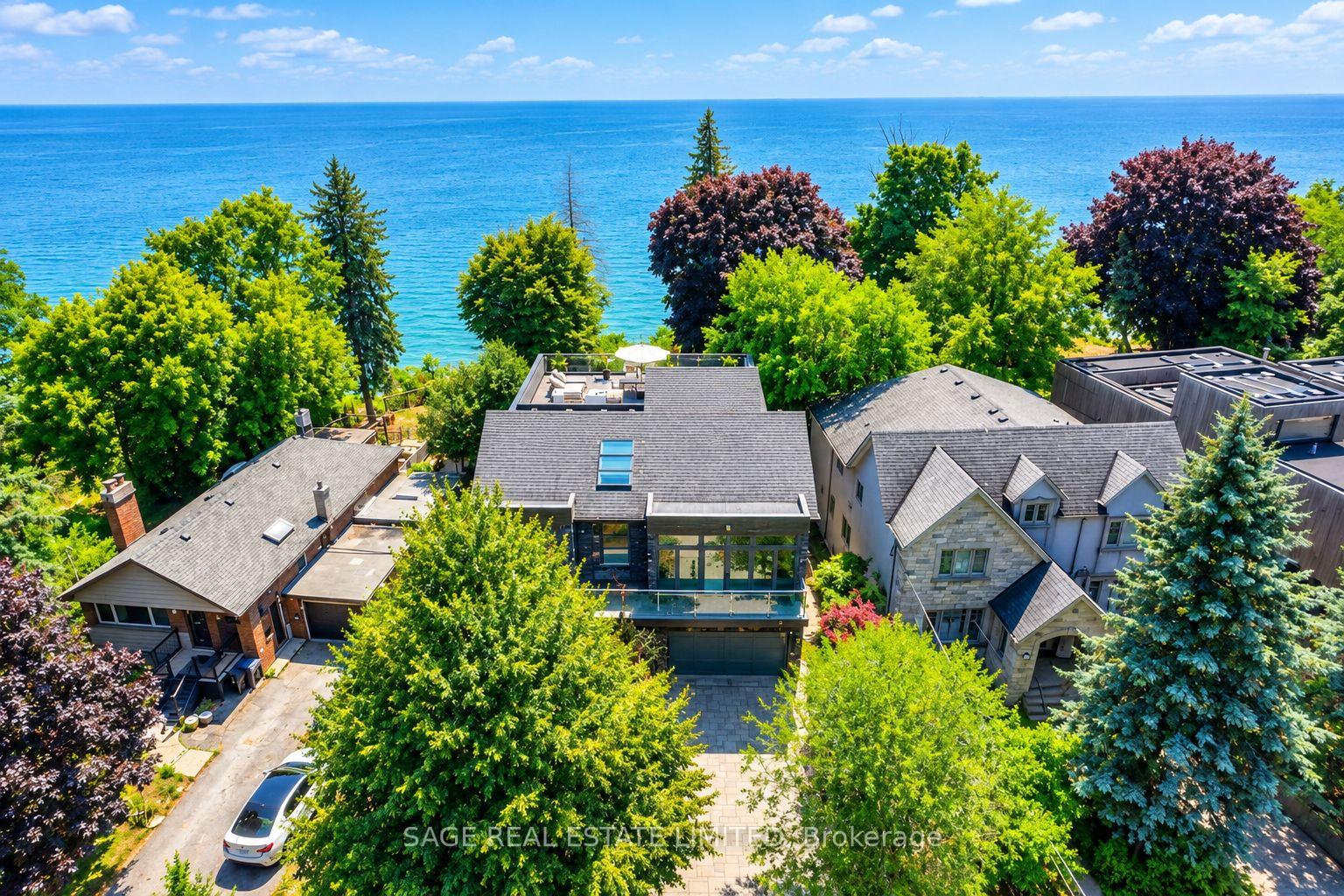 Photo 3 of 79 Fishleigh Drive, Scarborough, Birchcliffe-Cliffside — HOMEH