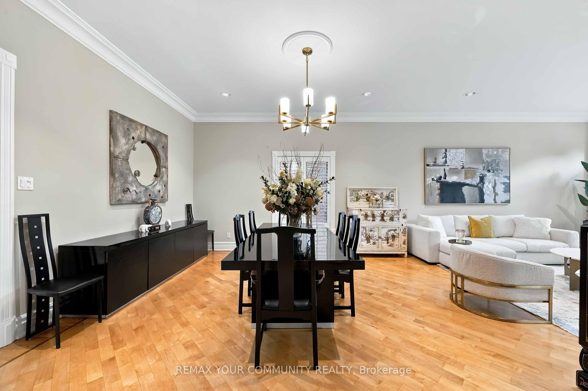 Photo 8 of 571 Old Orchard Grove, Toronto, Bedford Park-Nortown — HOMEH
