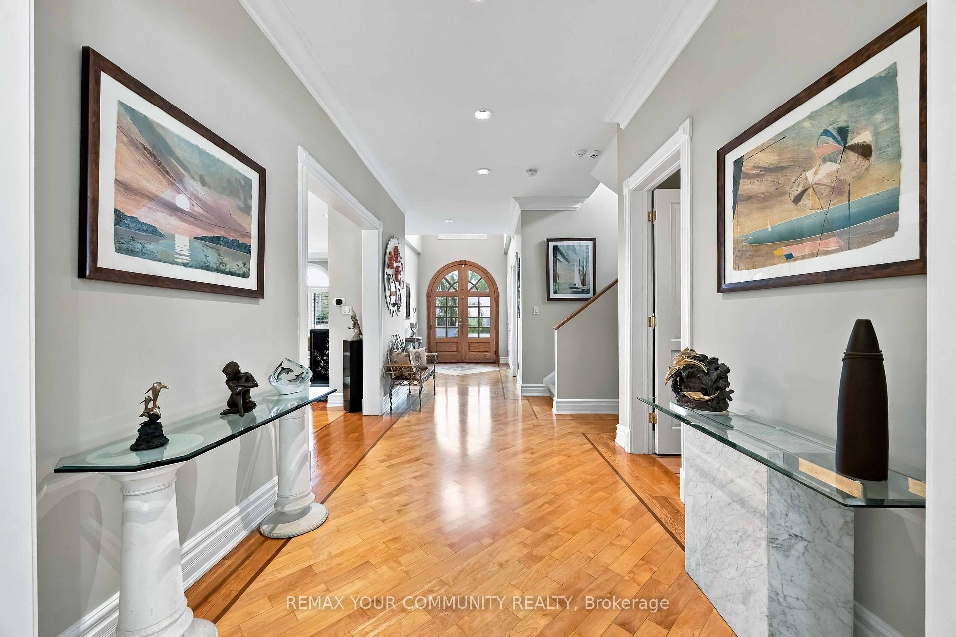 Photo 16 of 571 Old Orchard Grove, Toronto, Bedford Park-Nortown — HOMEH
