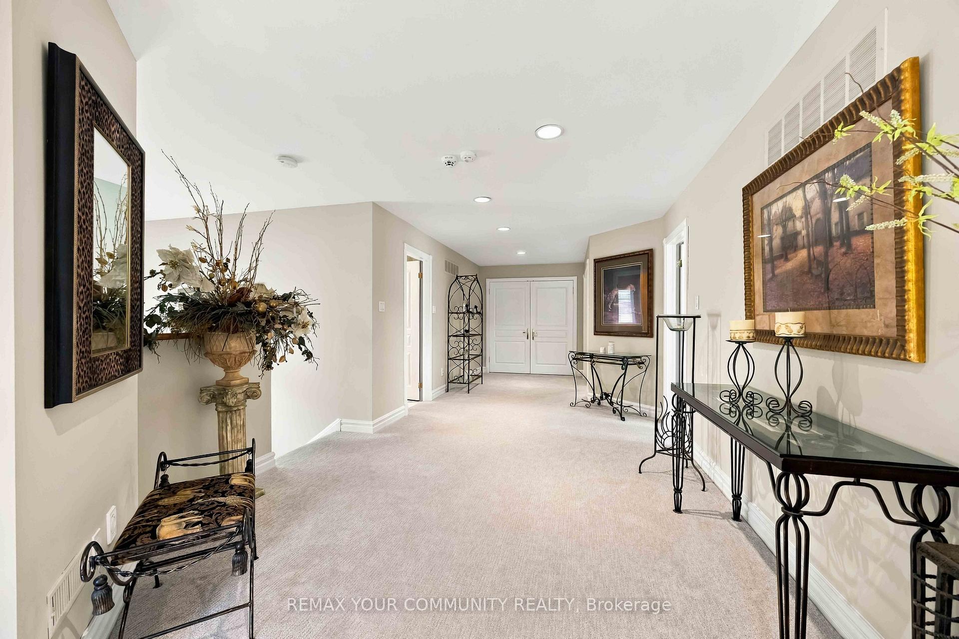 Photo 19 of 571 Old Orchard Grove, Toronto, Bedford Park-Nortown — HOMEH
