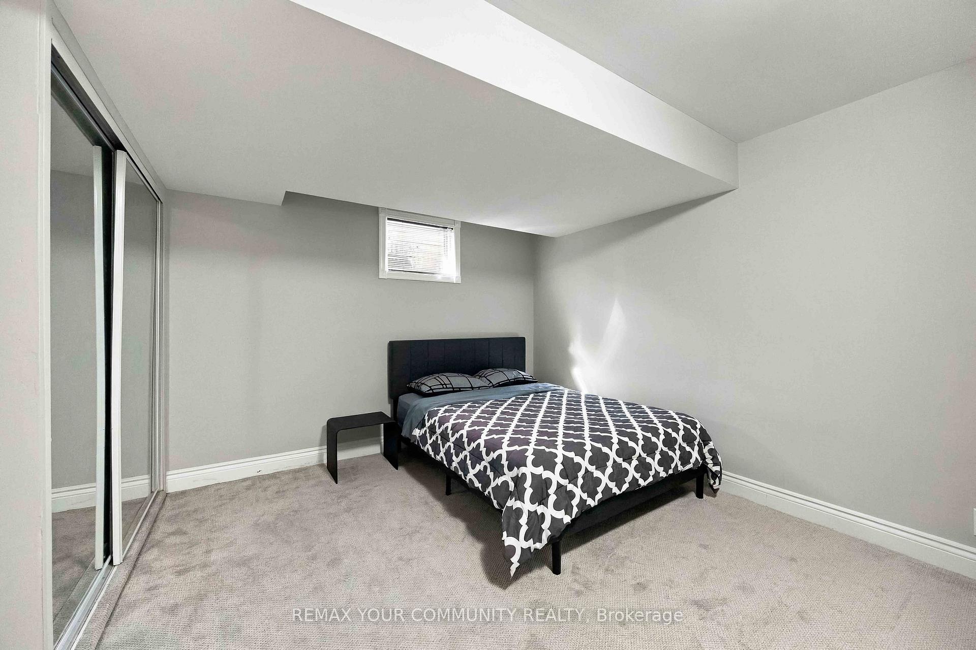 Photo 33 of 571 Old Orchard Grove, Toronto, Bedford Park-Nortown — HOMEH