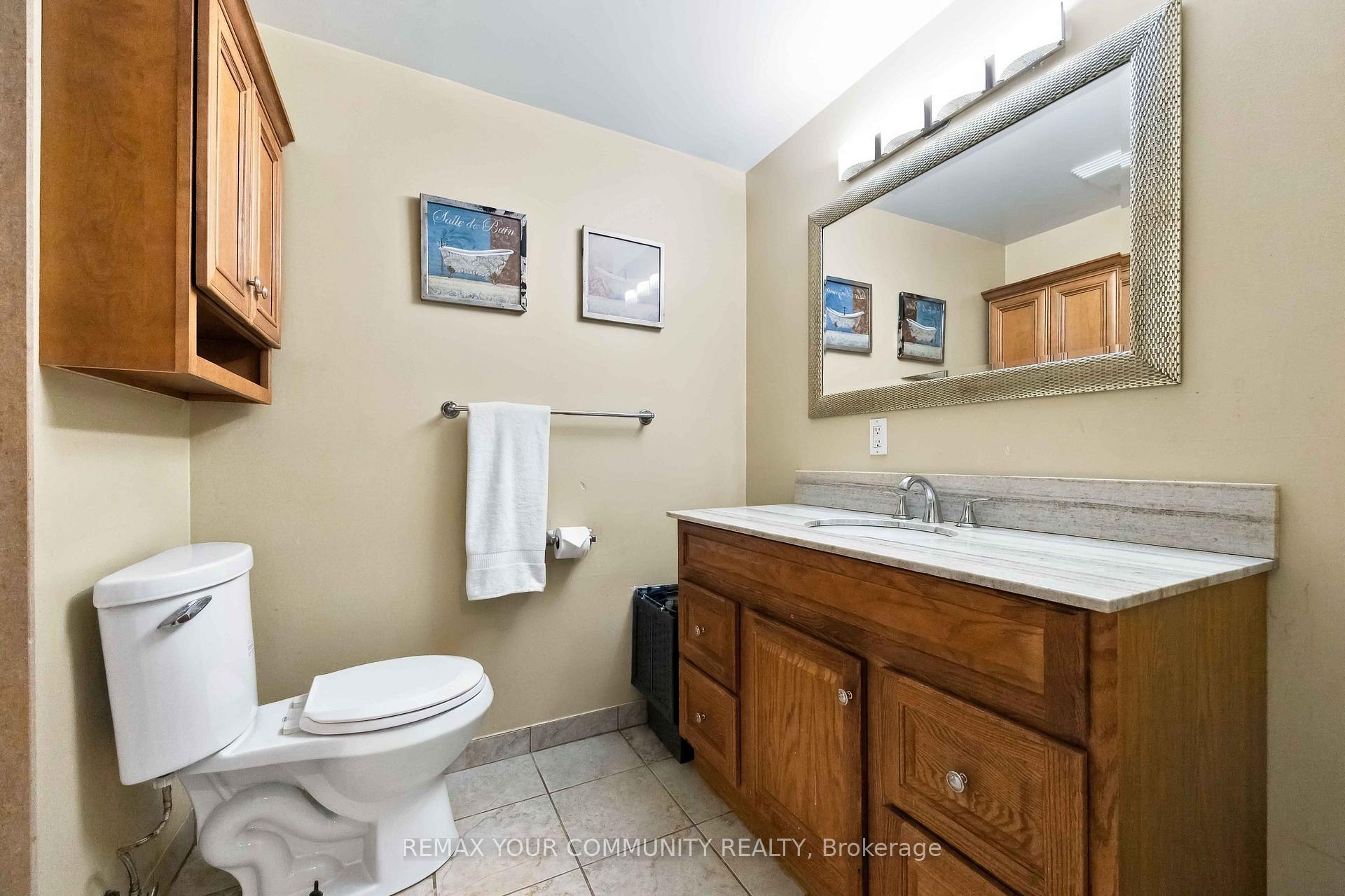 Photo 34 of 571 Old Orchard Grove, Toronto, Bedford Park-Nortown — HOMEH