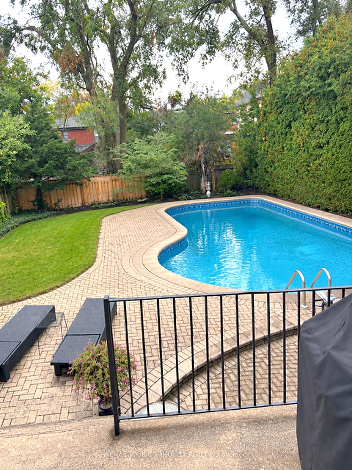 Photo 38 of 571 Old Orchard Grove, Toronto, Bedford Park-Nortown — HOMEH
